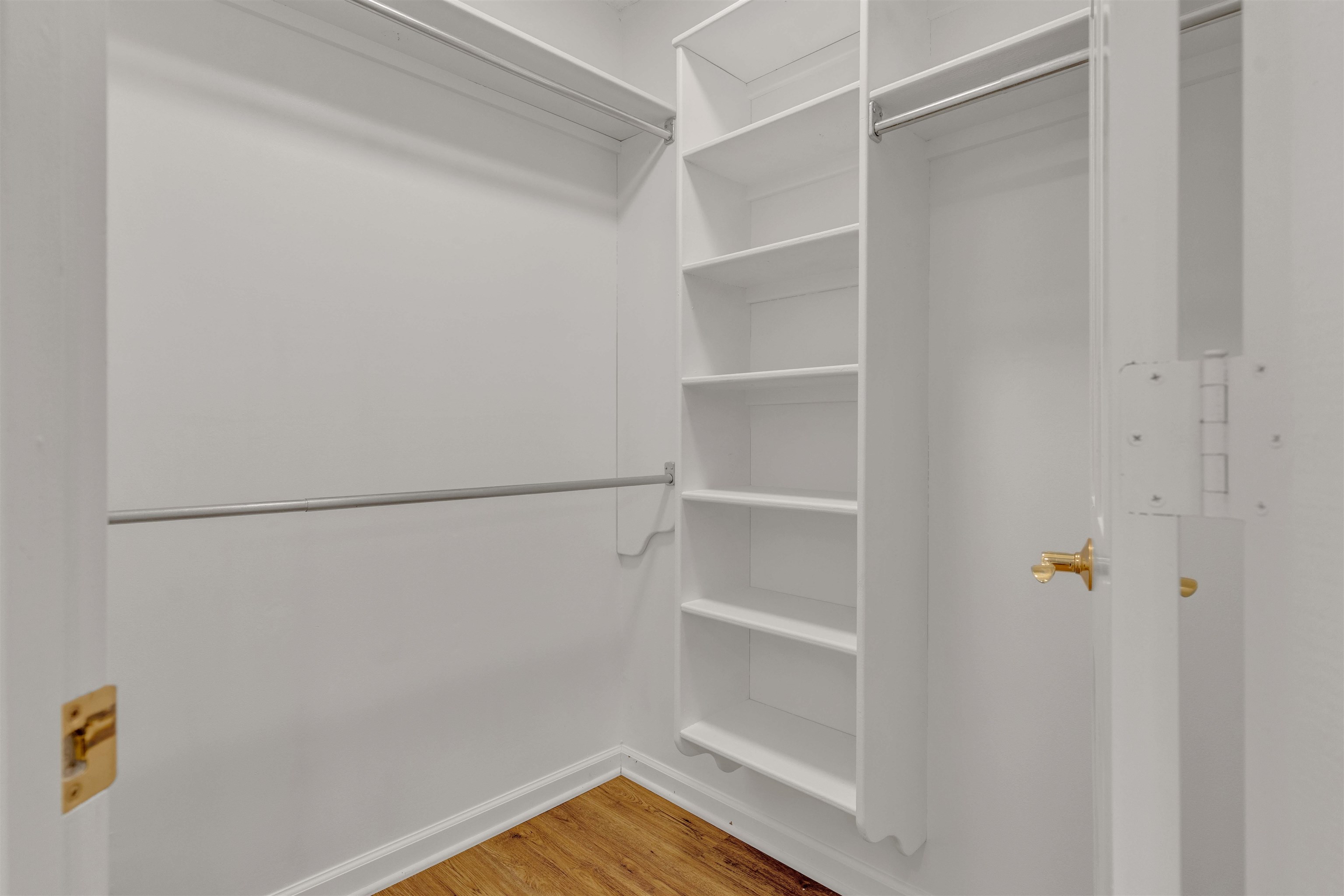 636 N Fox Chase Cv Property Photo 16