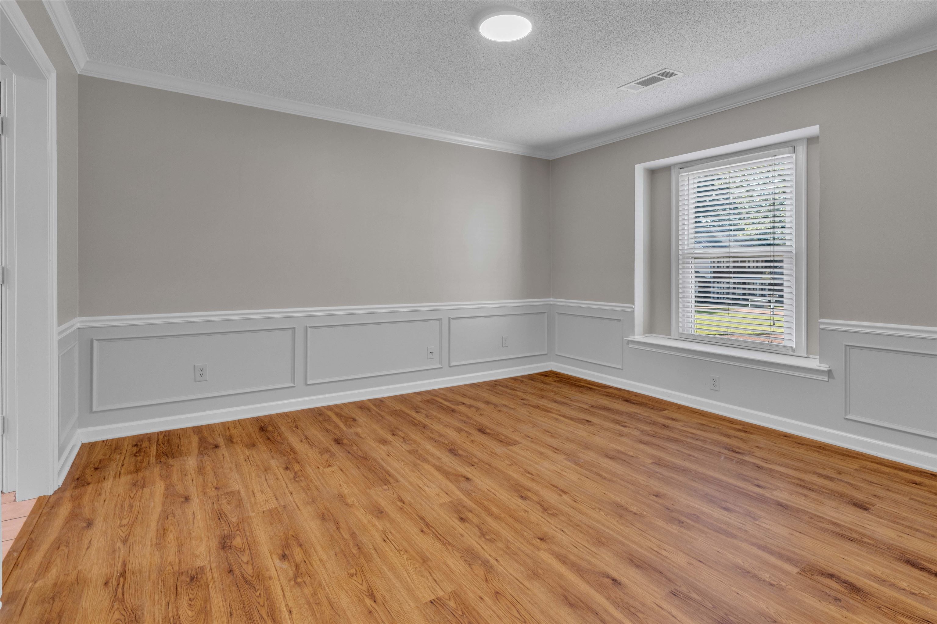 636 N Fox Chase Cv Property Photo 23