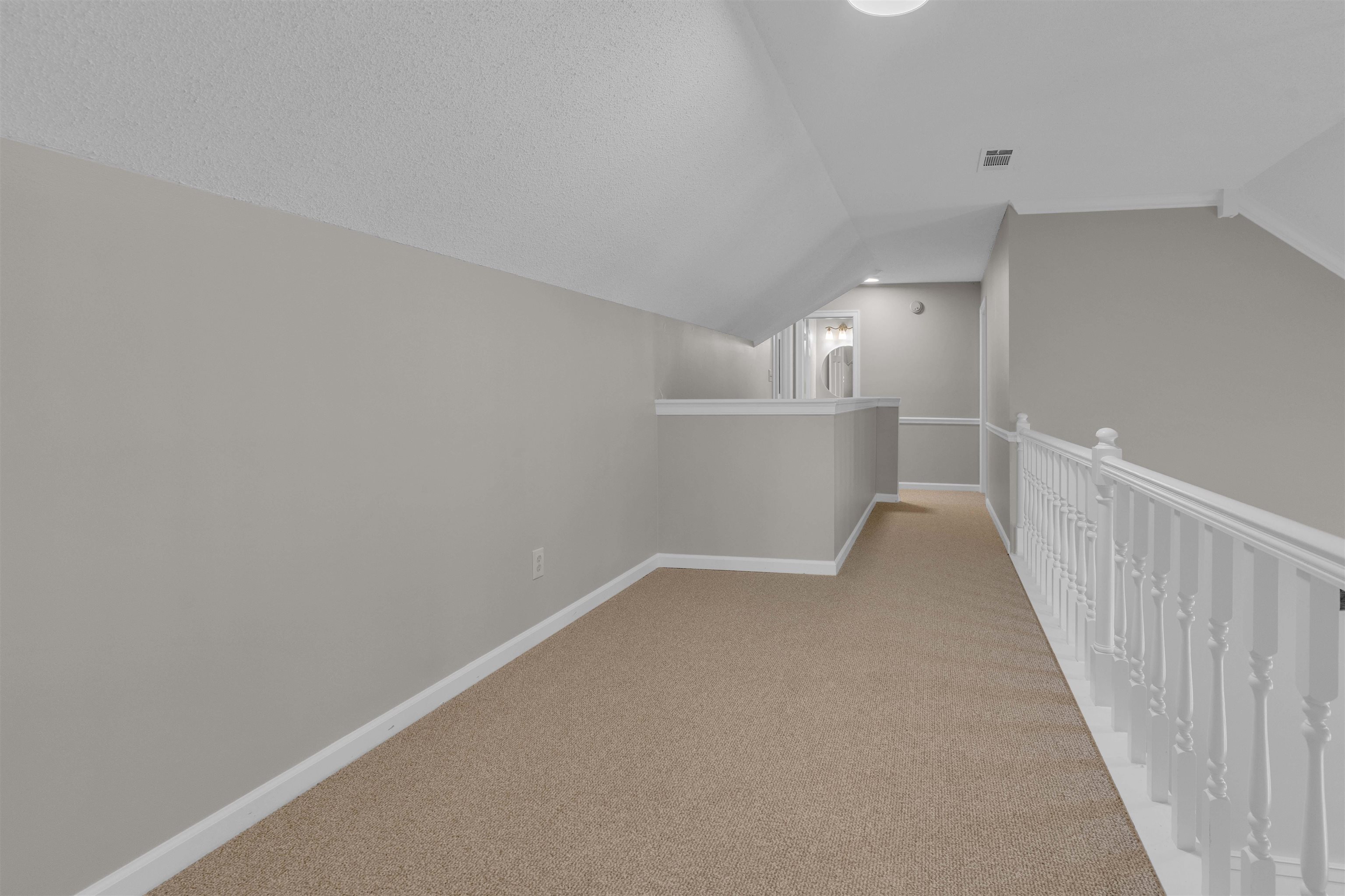 636 N Fox Chase Cv Property Photo 33