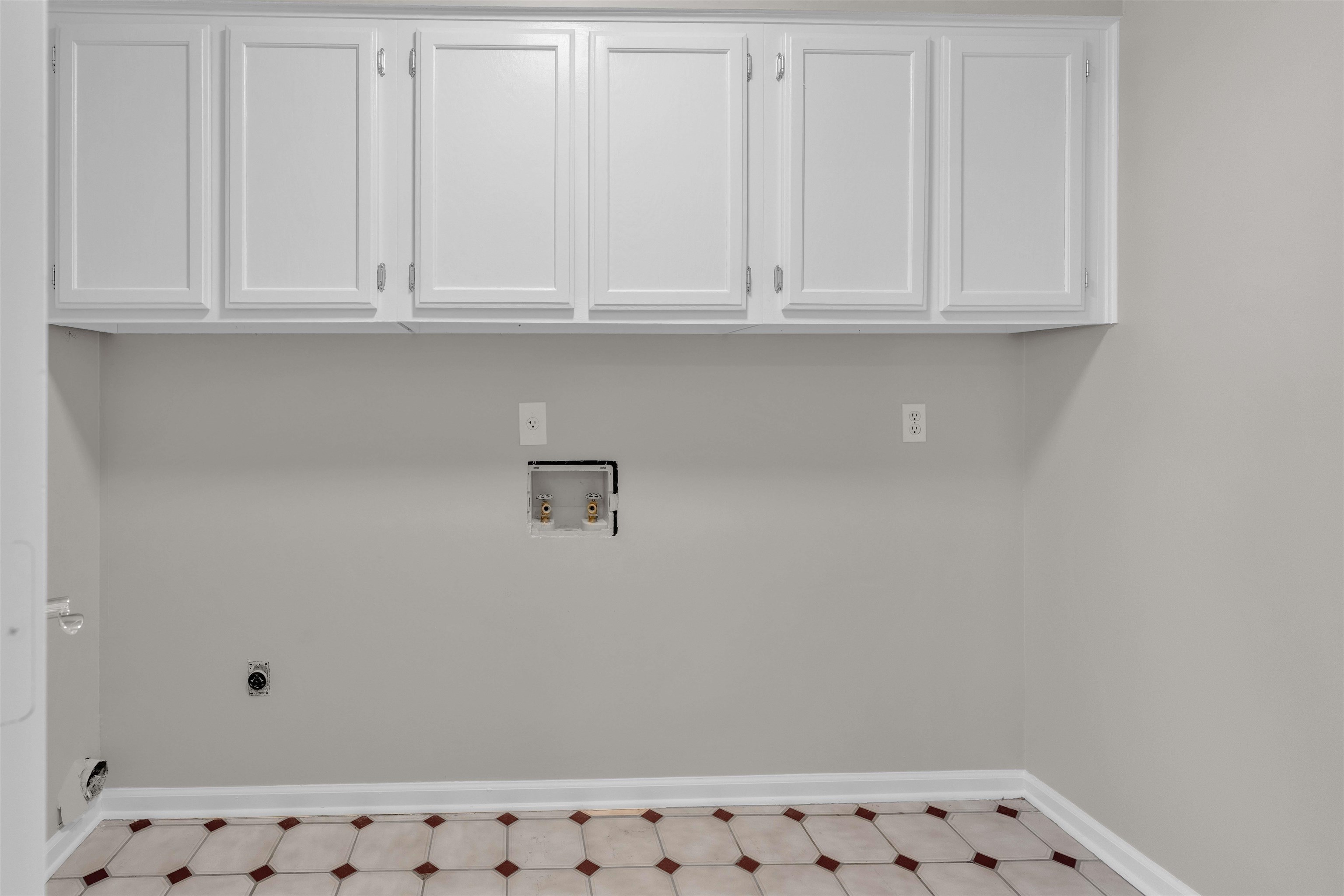 636 N Fox Chase Cv Property Photo 34