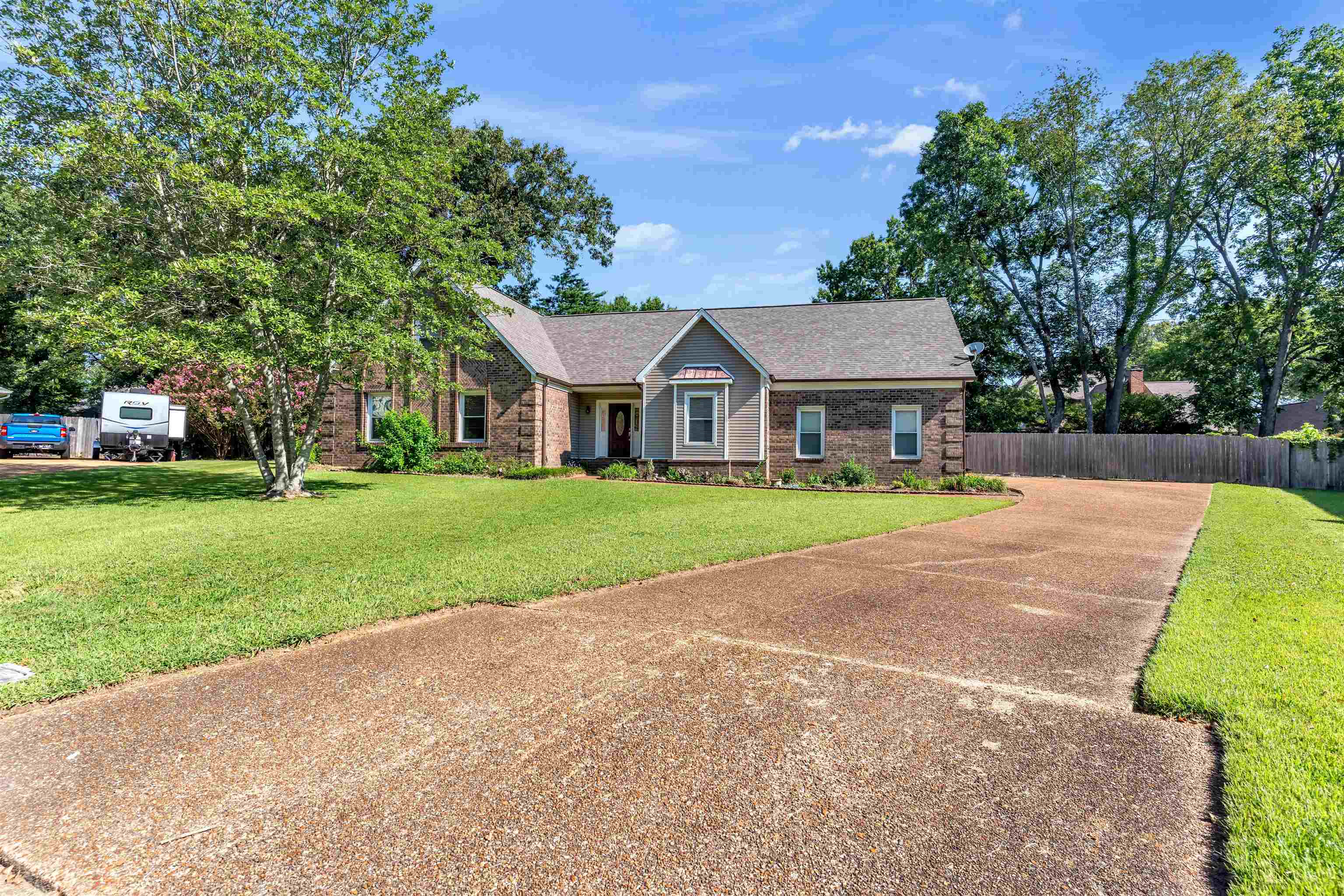 636 N Fox Chase Cv Property Photo 39