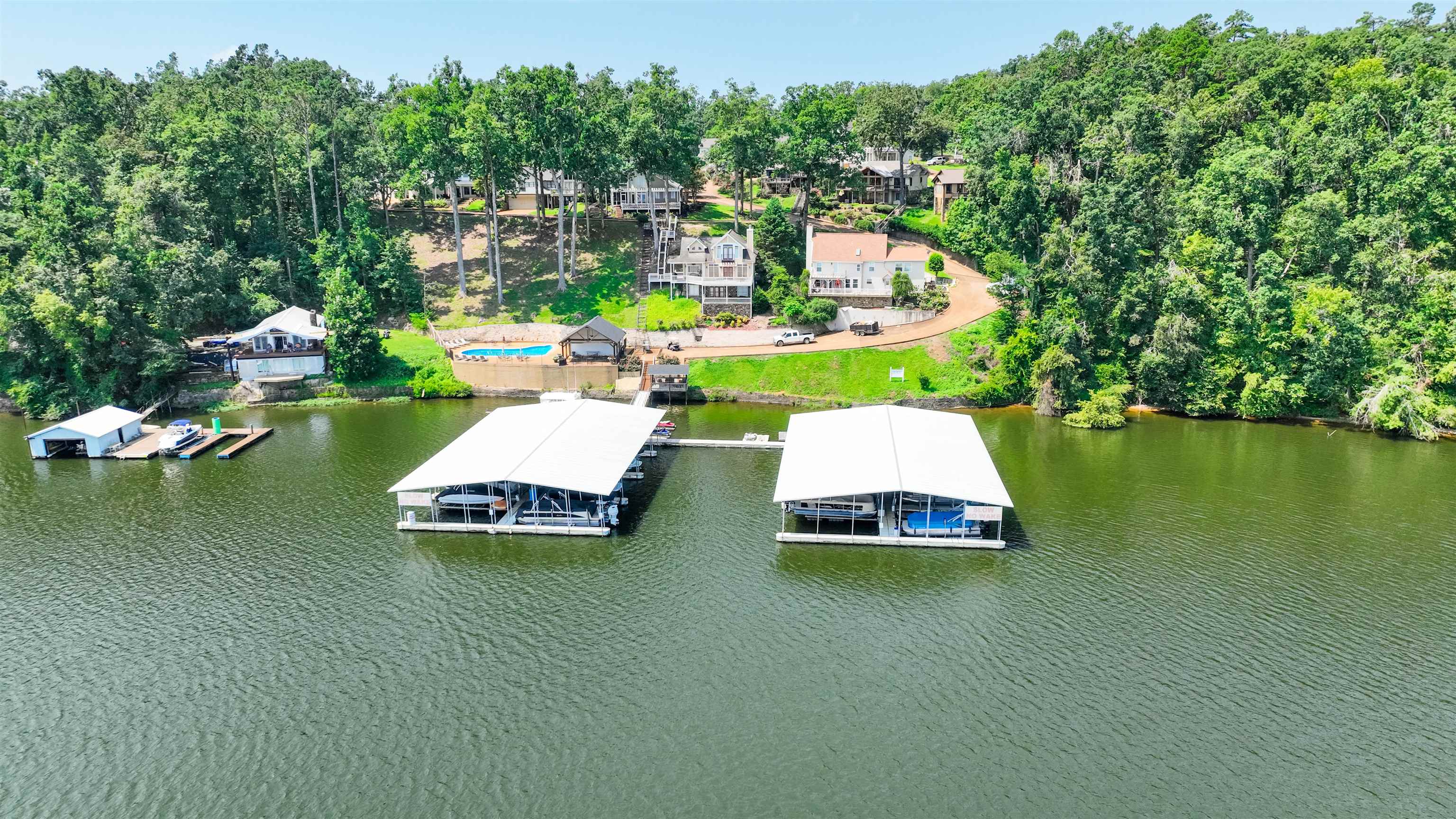 6 Elks Landing Dr Property Photo 3