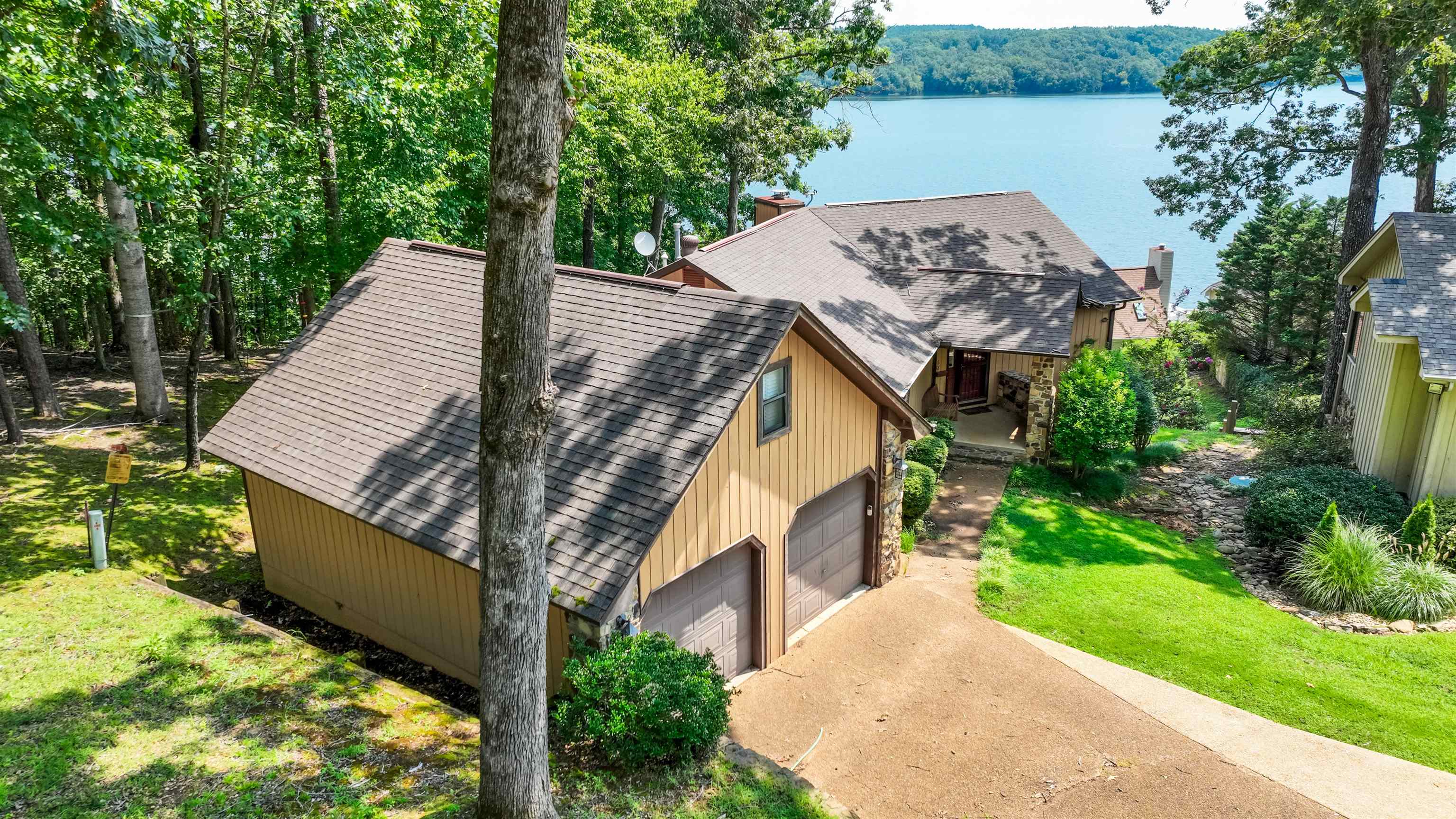 6 Elks Landing Dr Property Photo 4