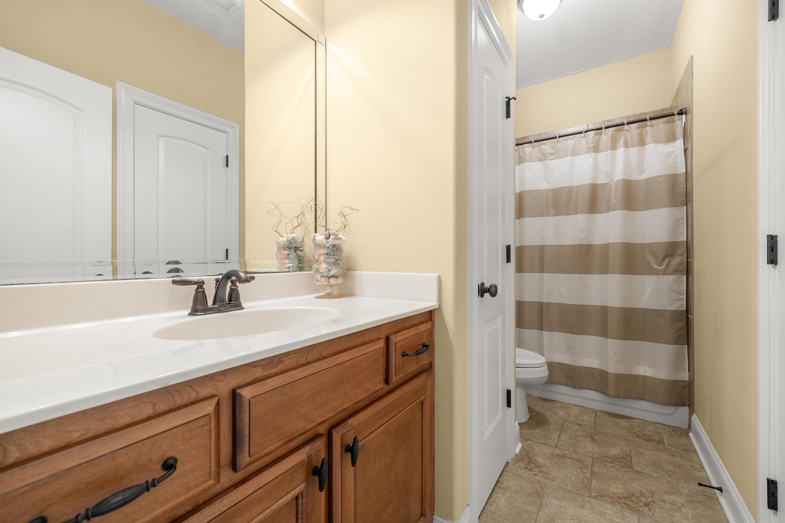 1371 Raindrop Dr Property Photo 22
