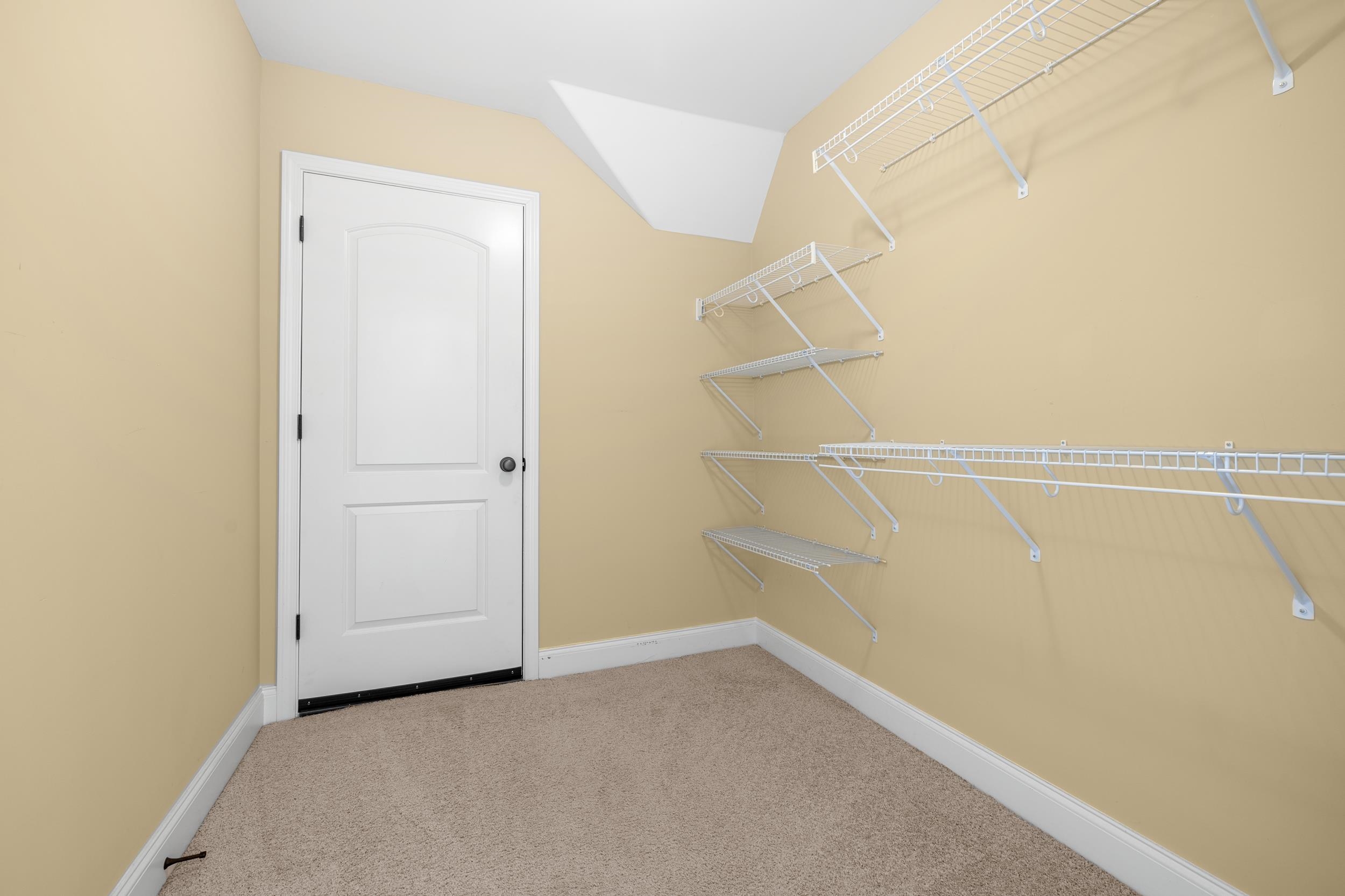 1371 Raindrop Dr Property Photo 29