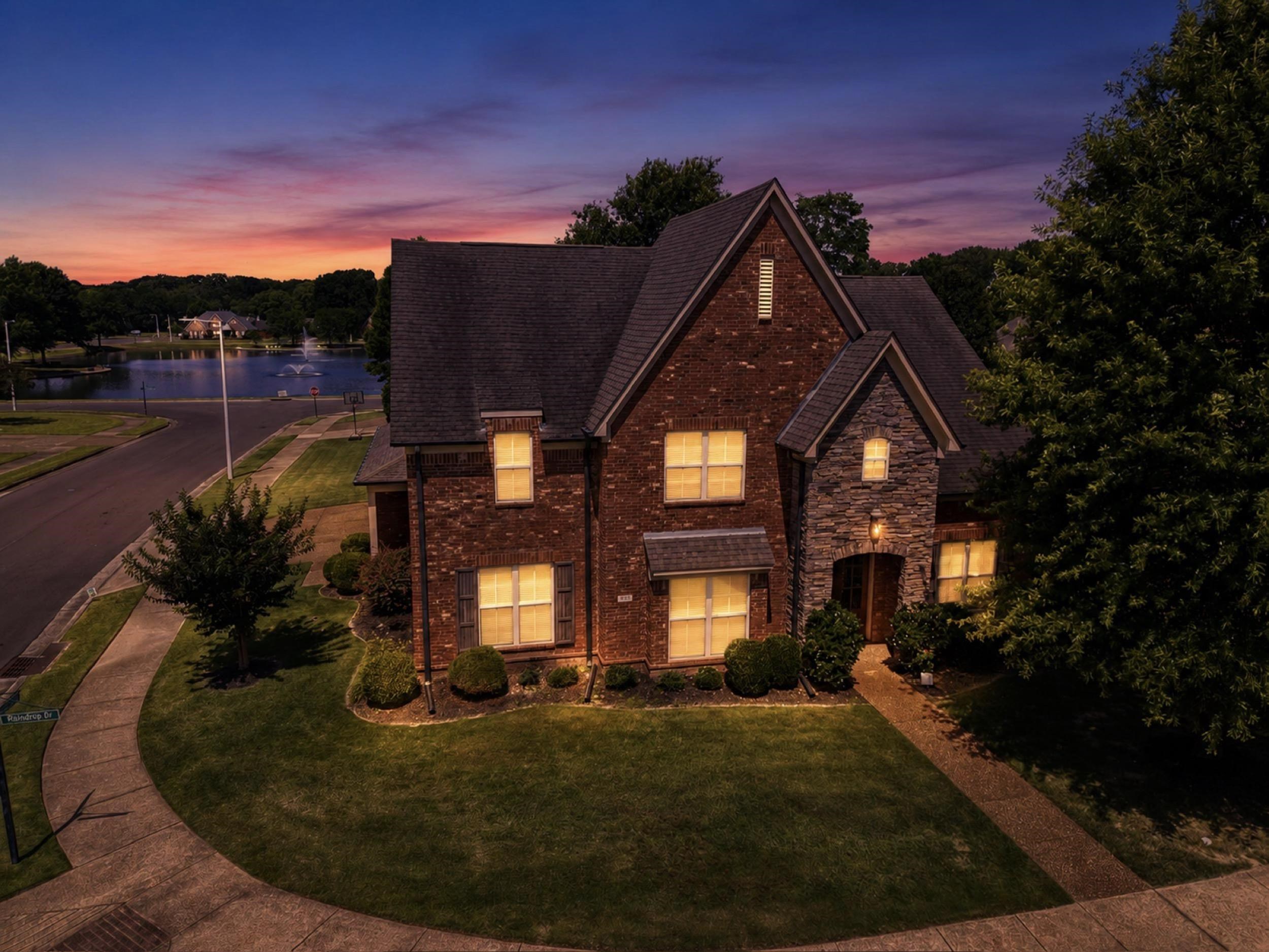 1371 Raindrop Dr Property Photo 37