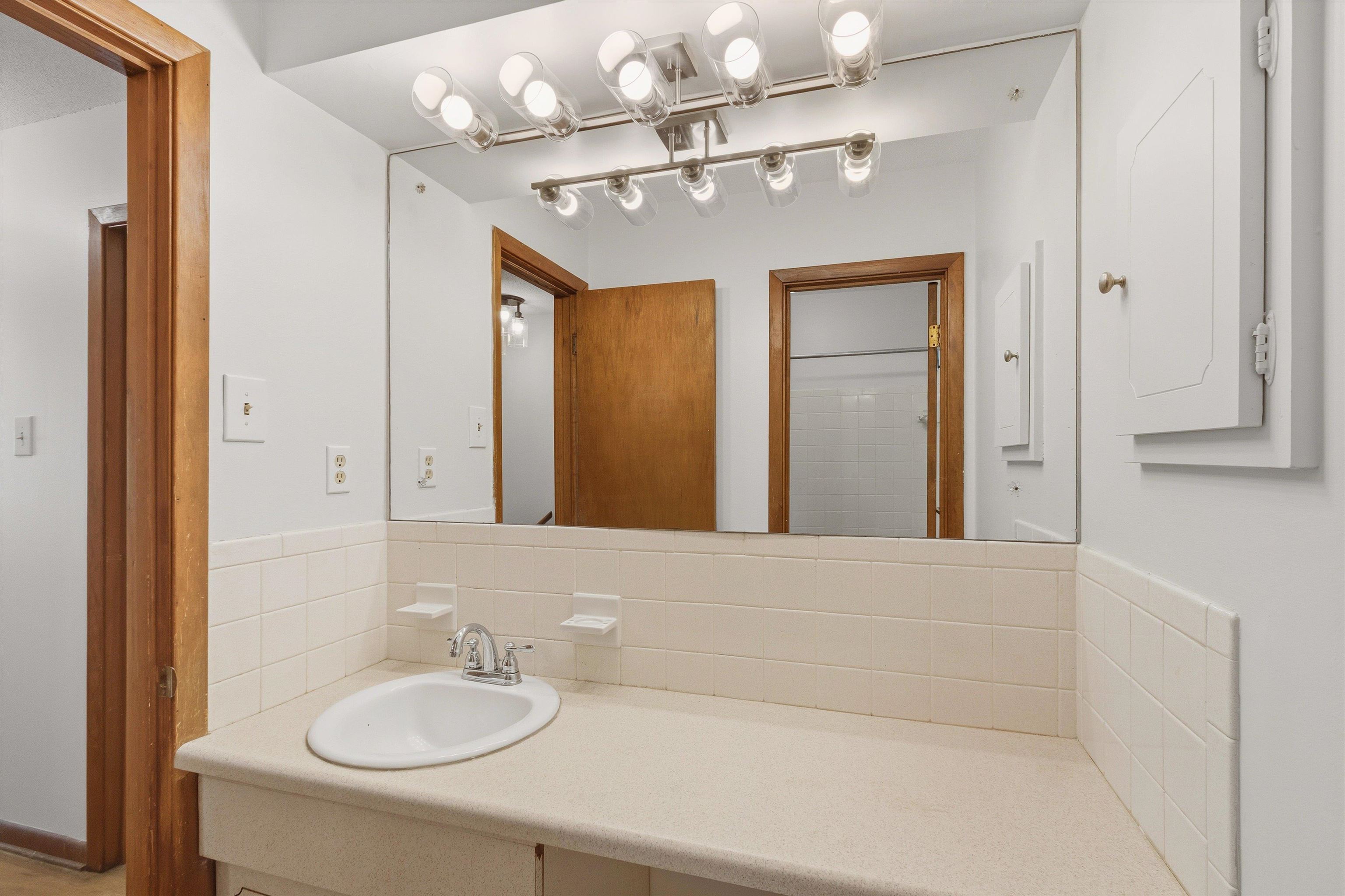 207 S Idlewild St Property Photo 23