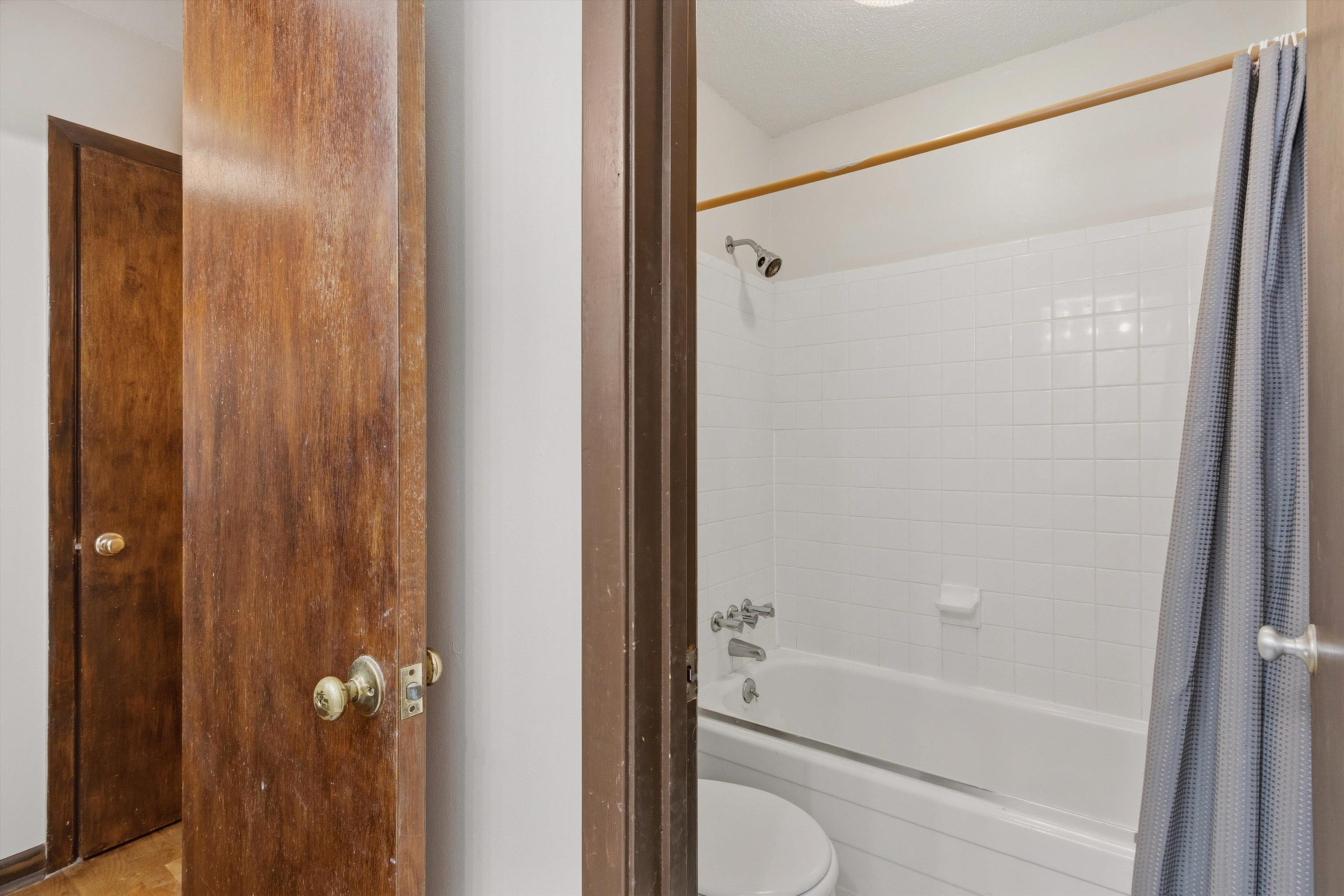 207 S Idlewild St Property Photo 24