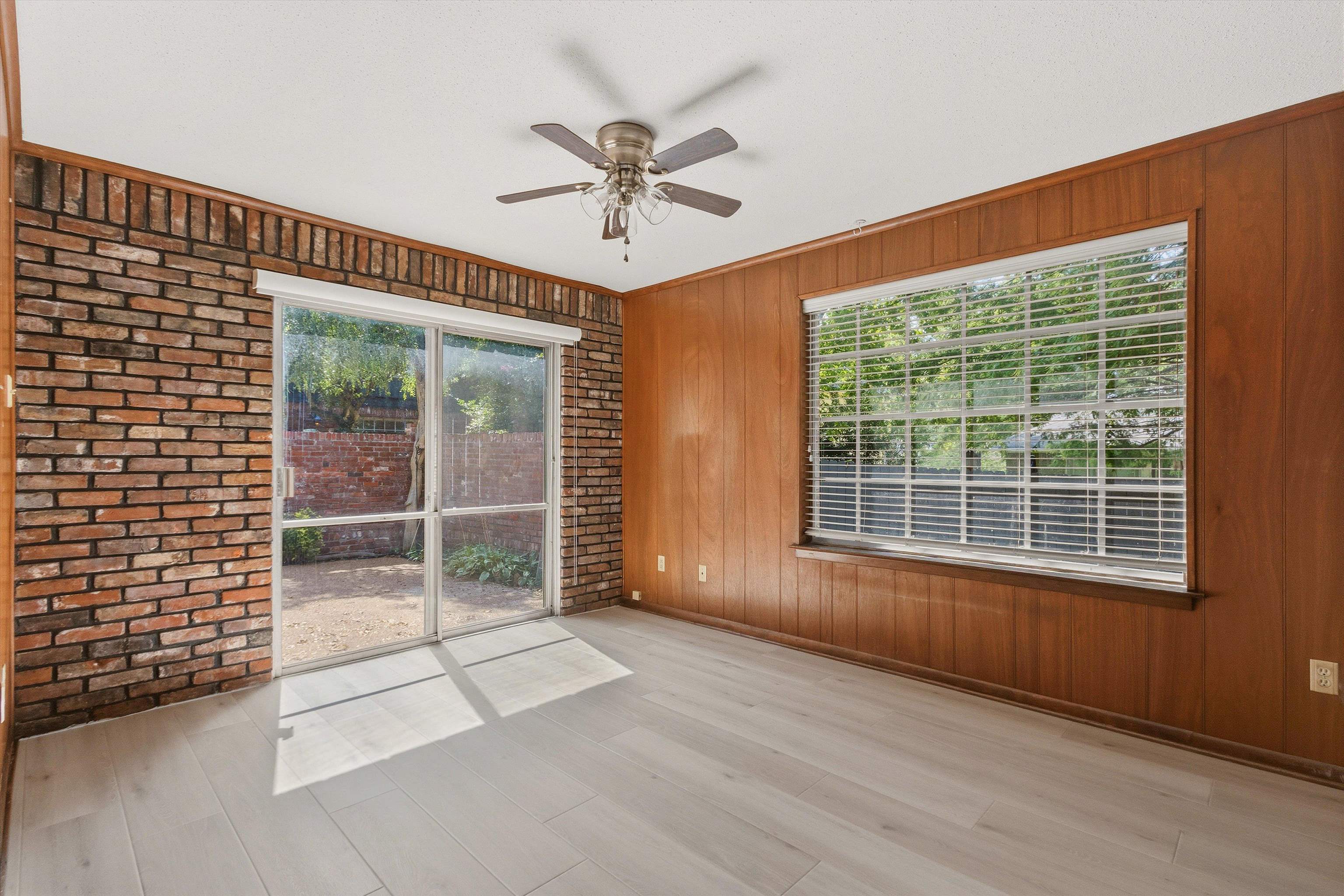 207 S Idlewild St Property Photo 27