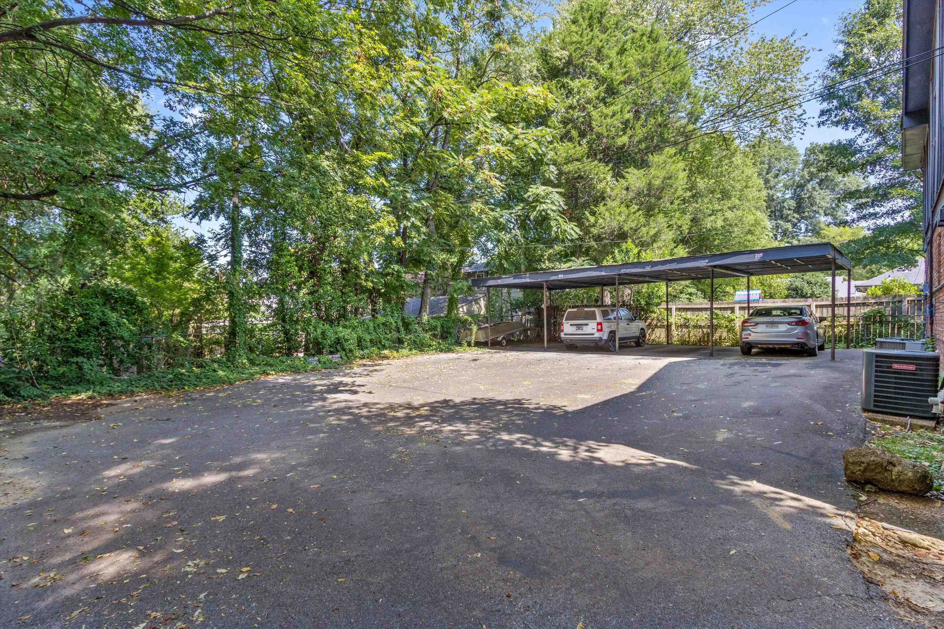207 S Idlewild St Property Photo 32