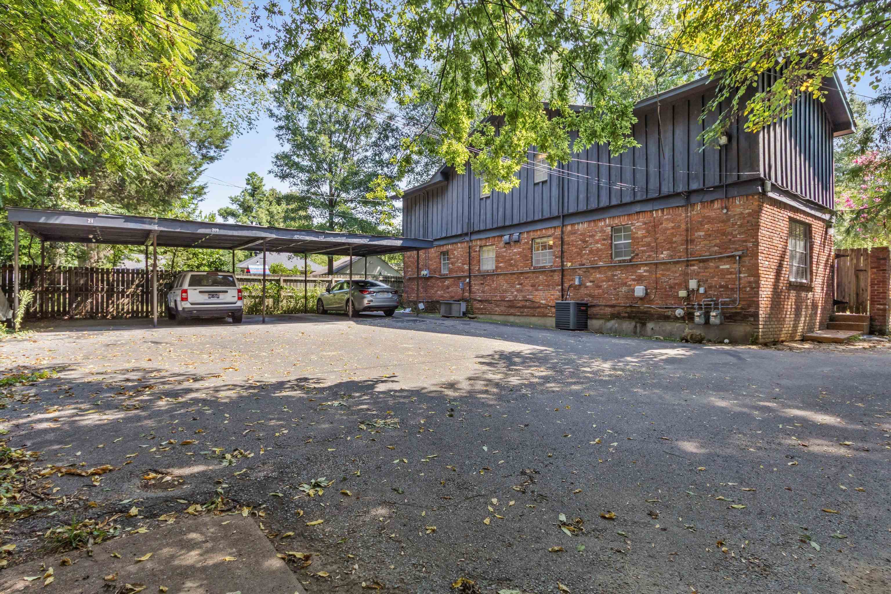 207 S Idlewild St Property Photo 33