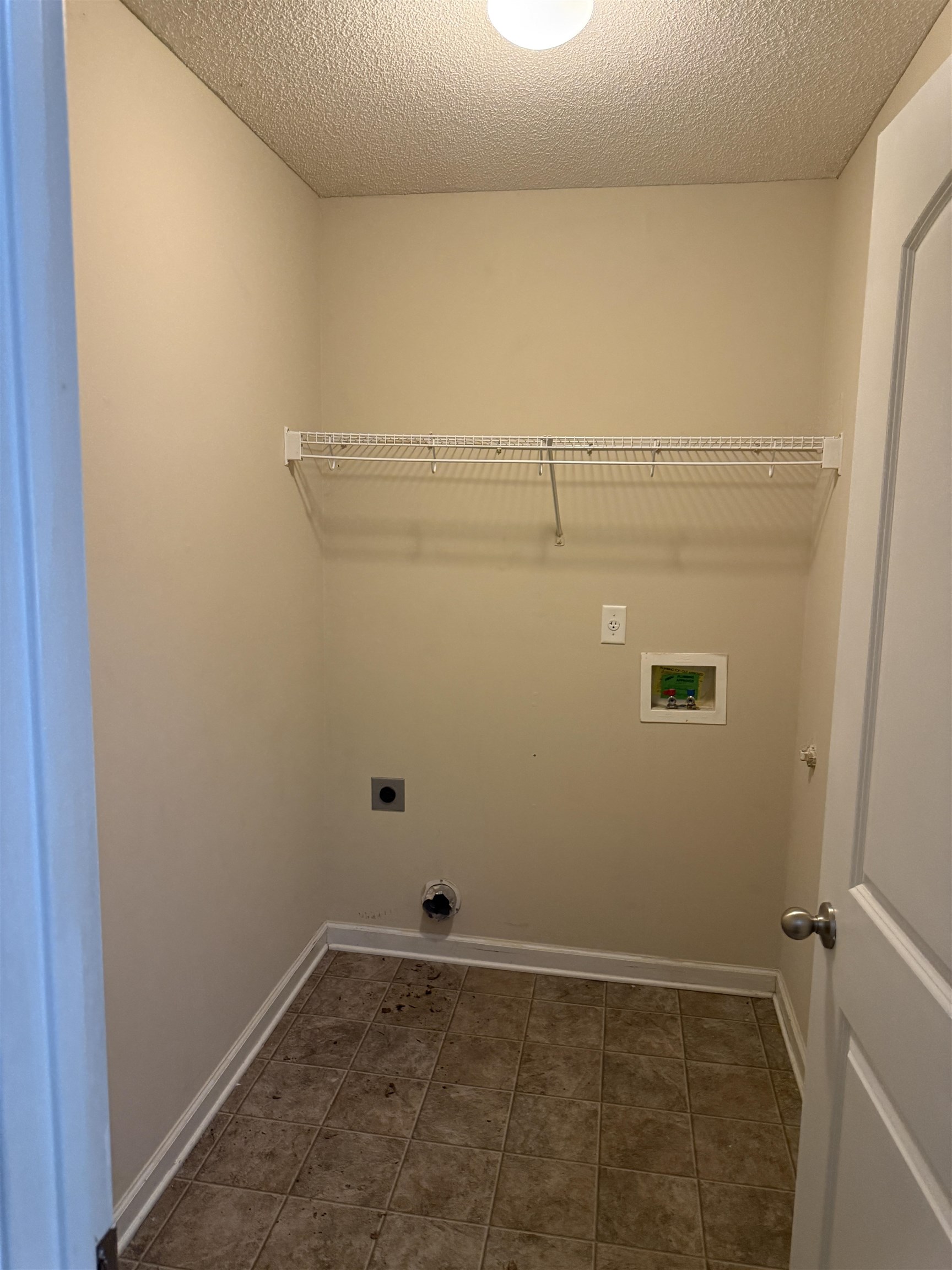 10389 Redmond Dr Property Photo 3