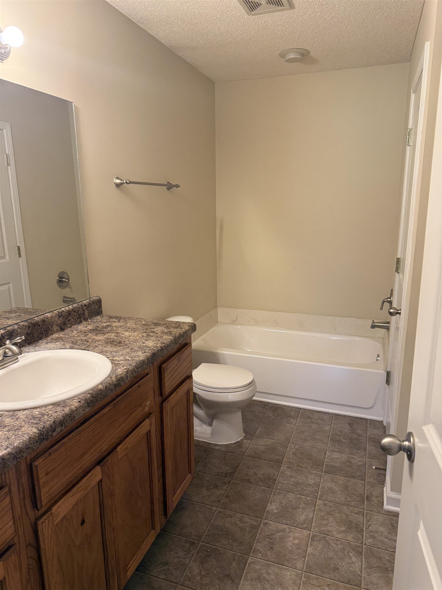 10389 Redmond Dr Property Photo 6