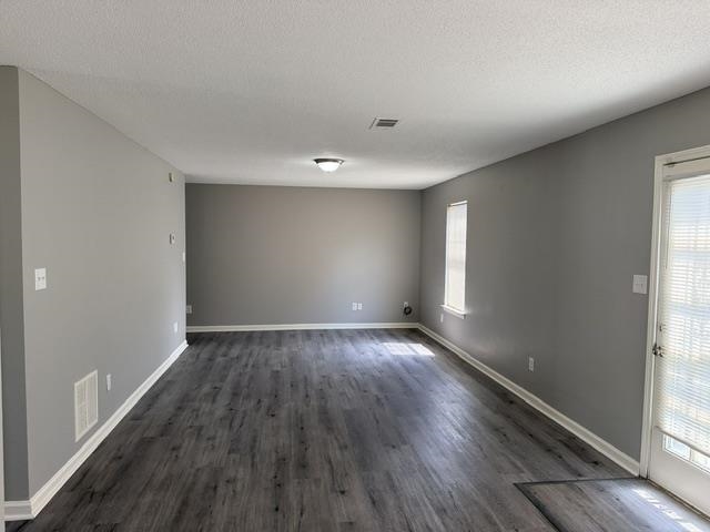 3929 Chelsea Hill Dr Property Photo 2
