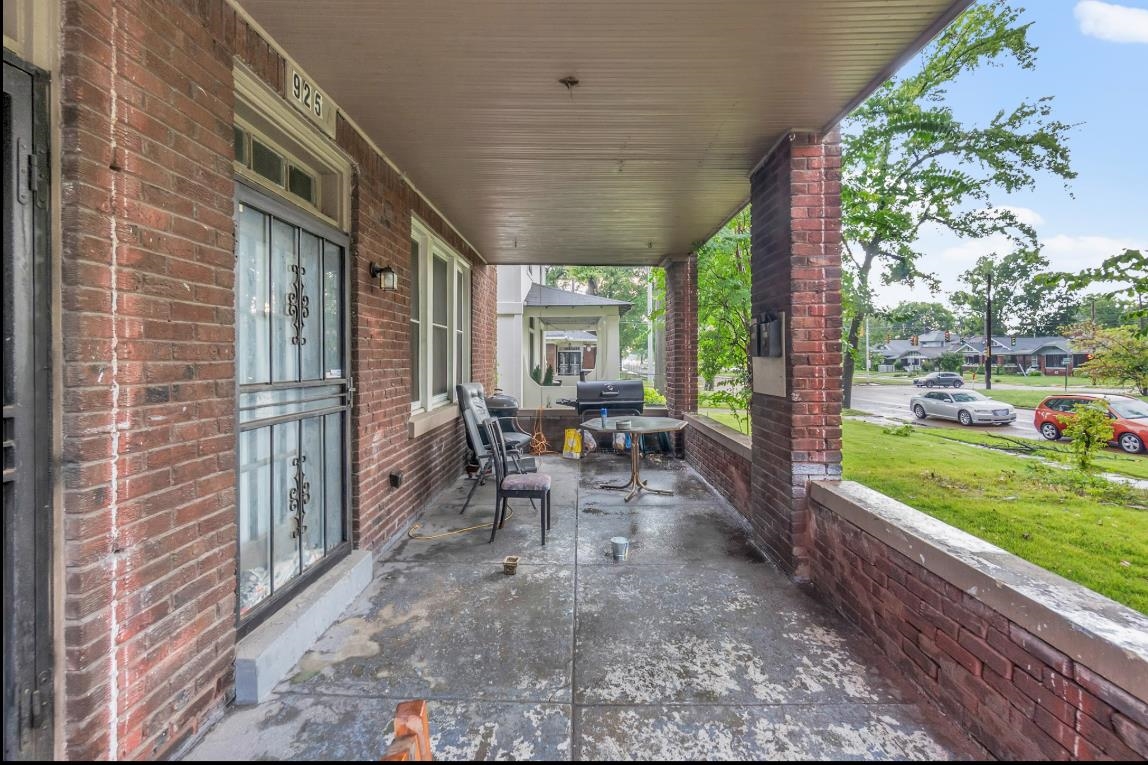 925 N Parkway Pky Property Photo 17