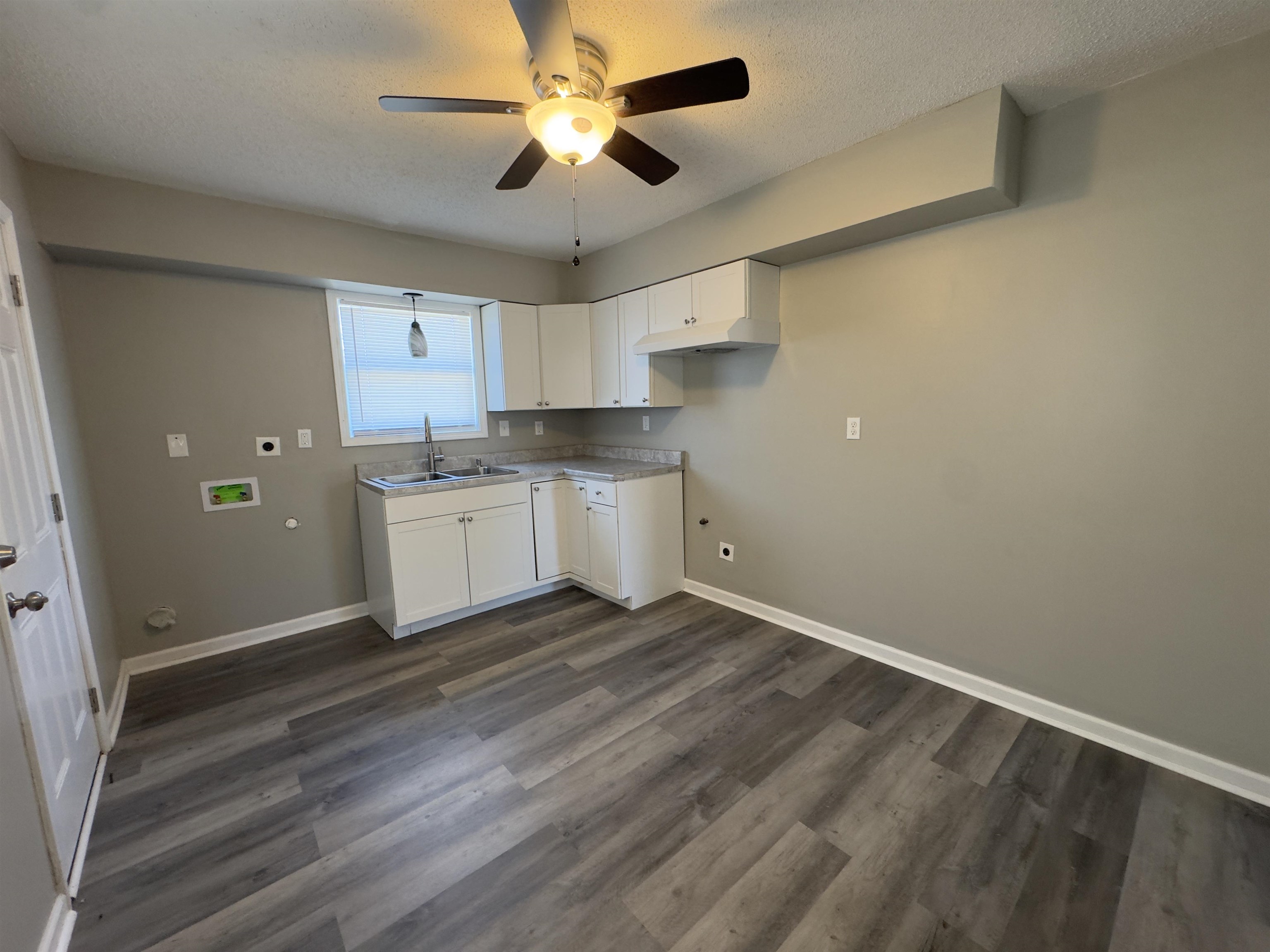 4710 Hillbrook Rd Property Photo 4