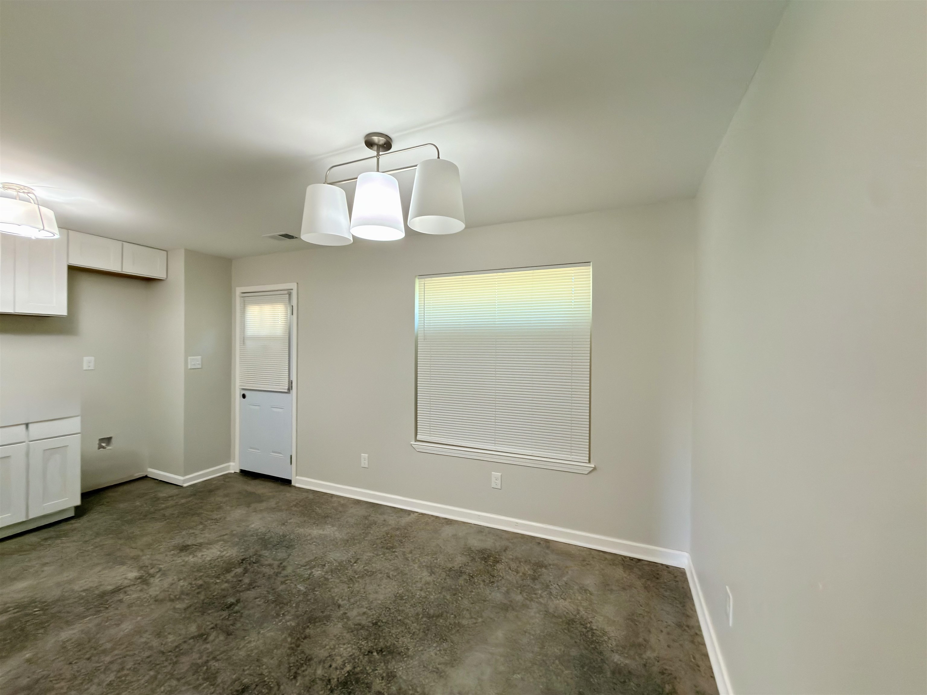 2208 Point Church Ave Property Photo 5