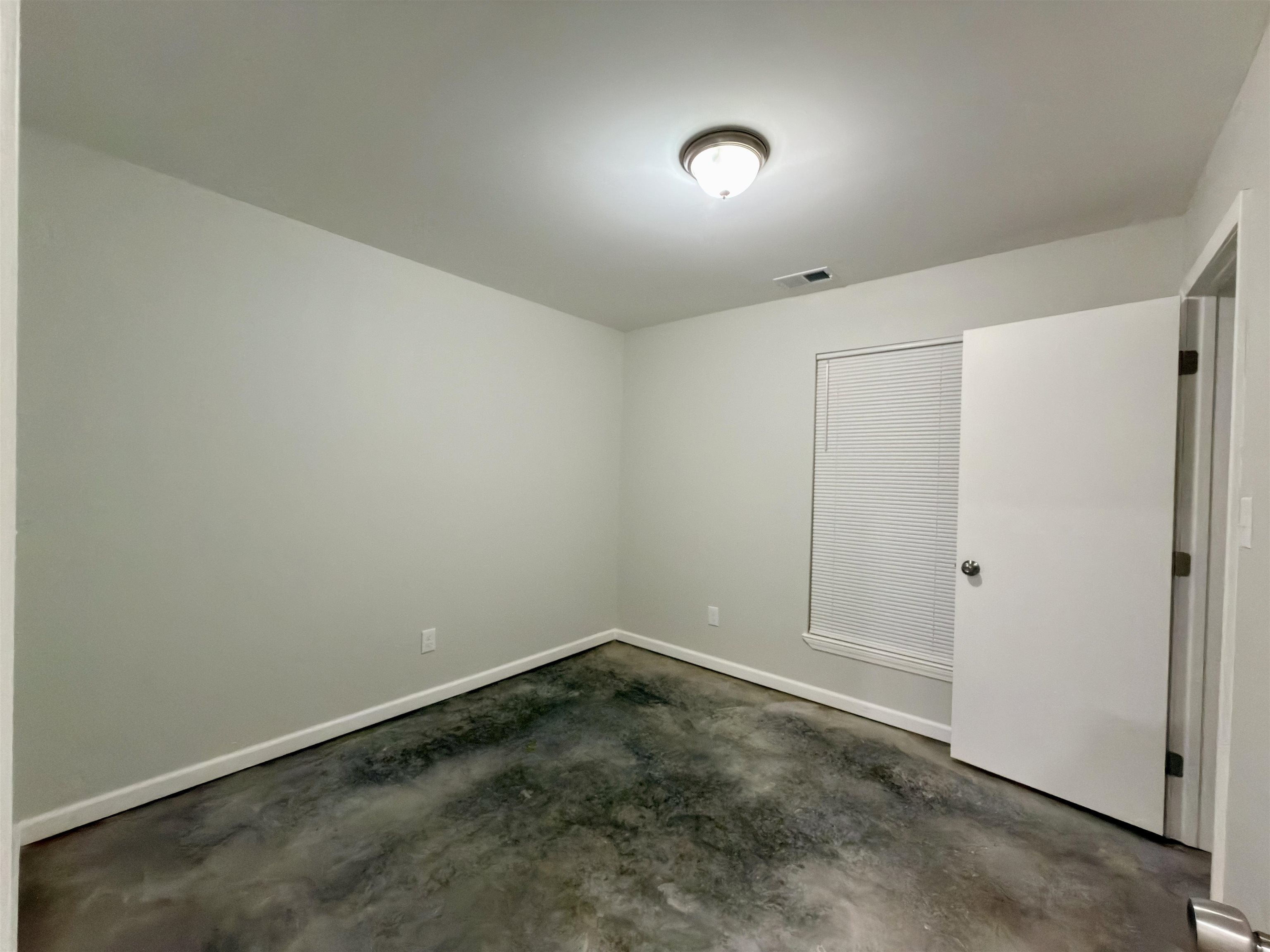 2208 Point Church Ave Property Photo 8