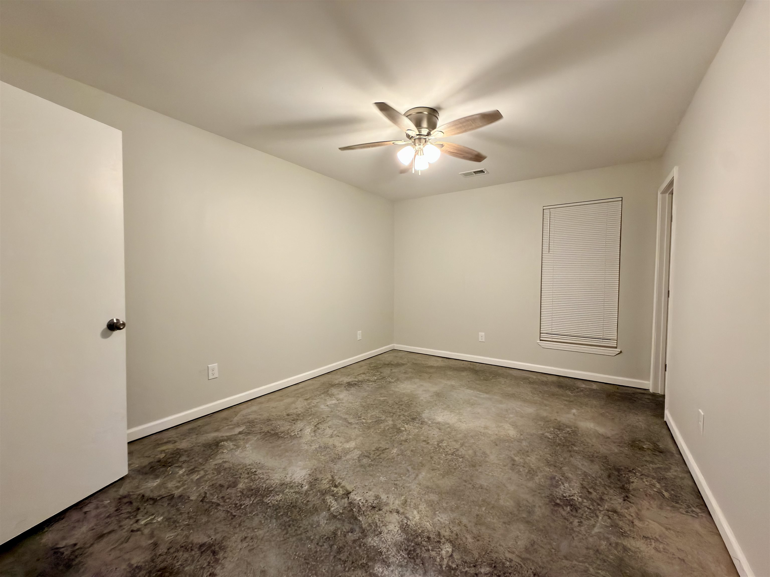 2208 Point Church Ave Property Photo 10