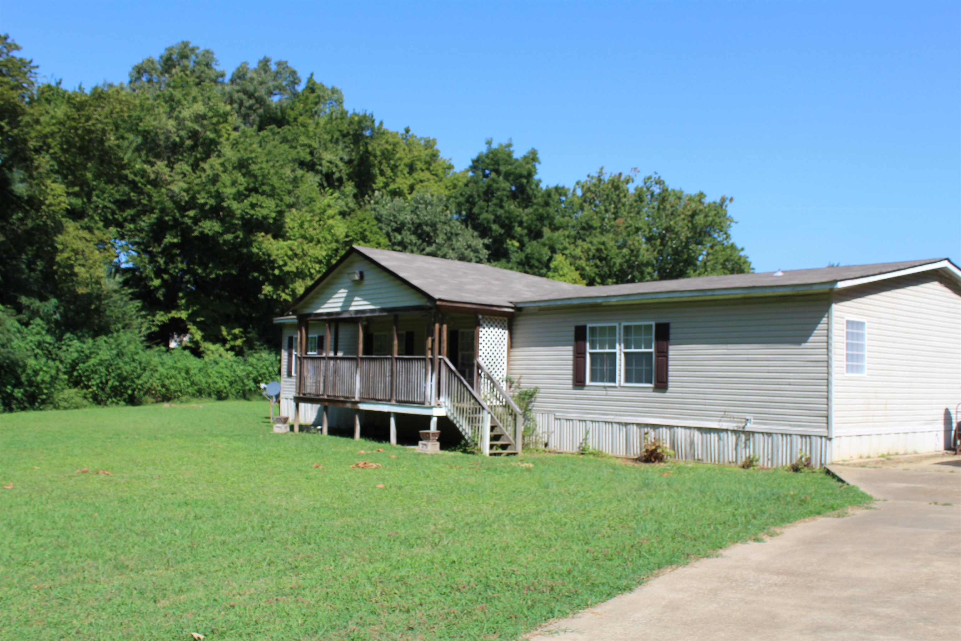 1036 Huffman Rd Property Photo 2