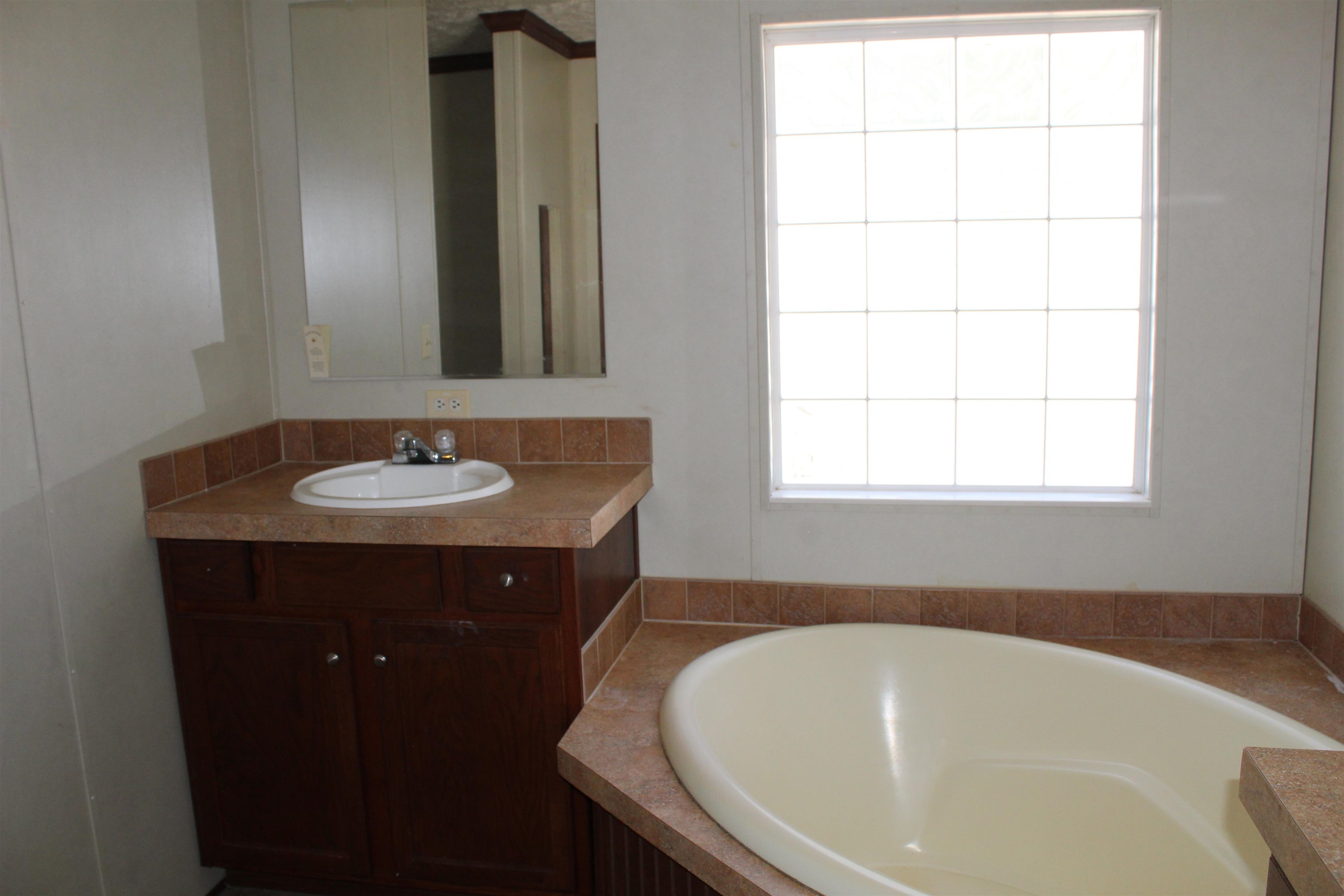 1036 Huffman Rd Property Photo 12