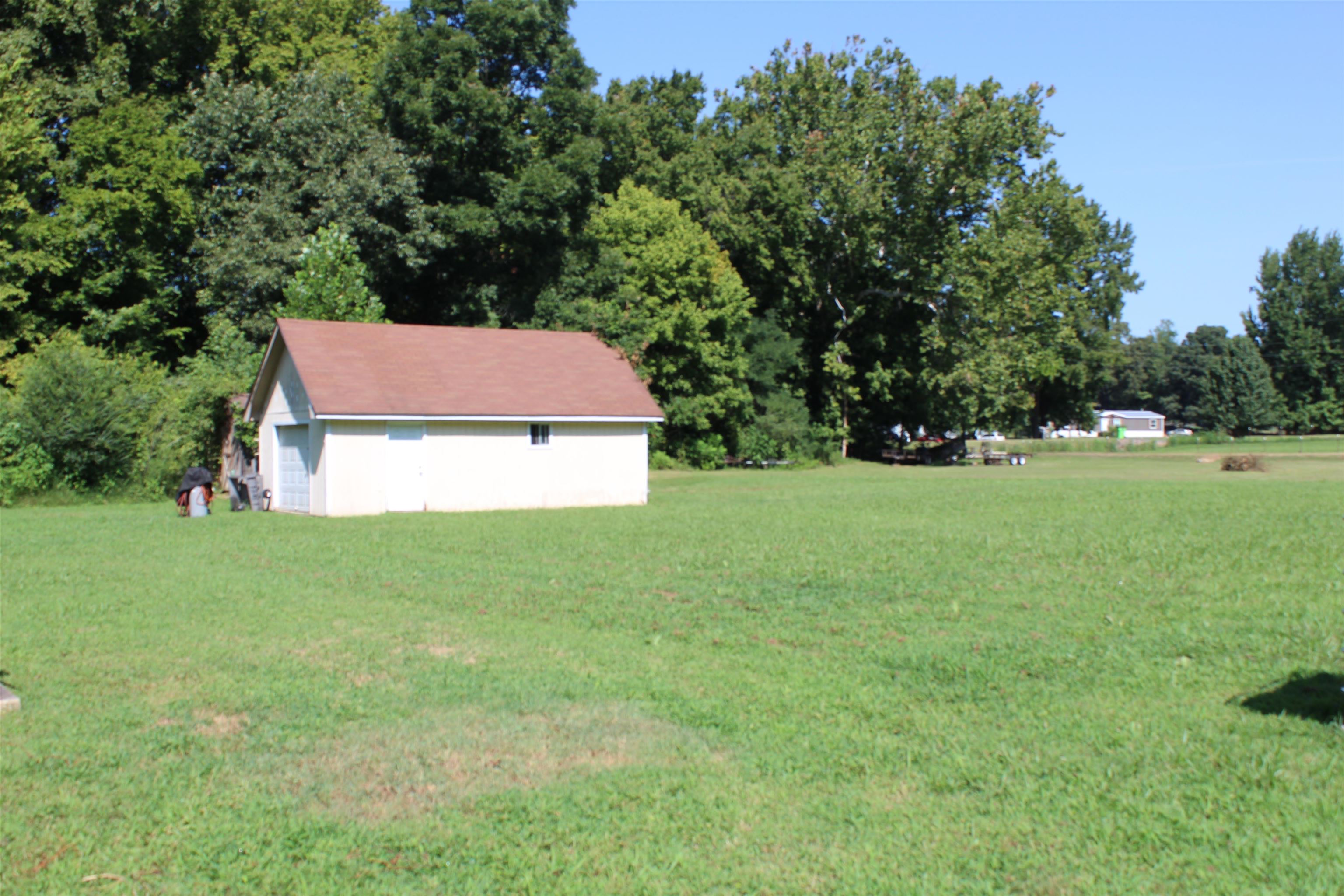 1036 Huffman Rd Property Photo 18