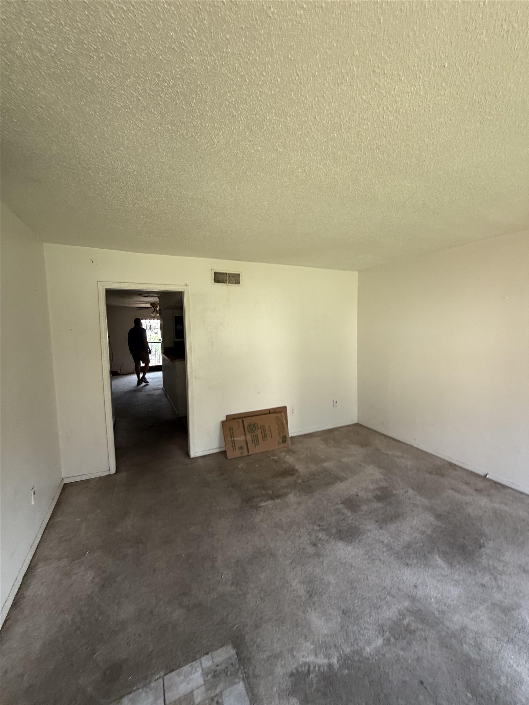 1728 Fox Hunt Ln 1728 Property Photo 4