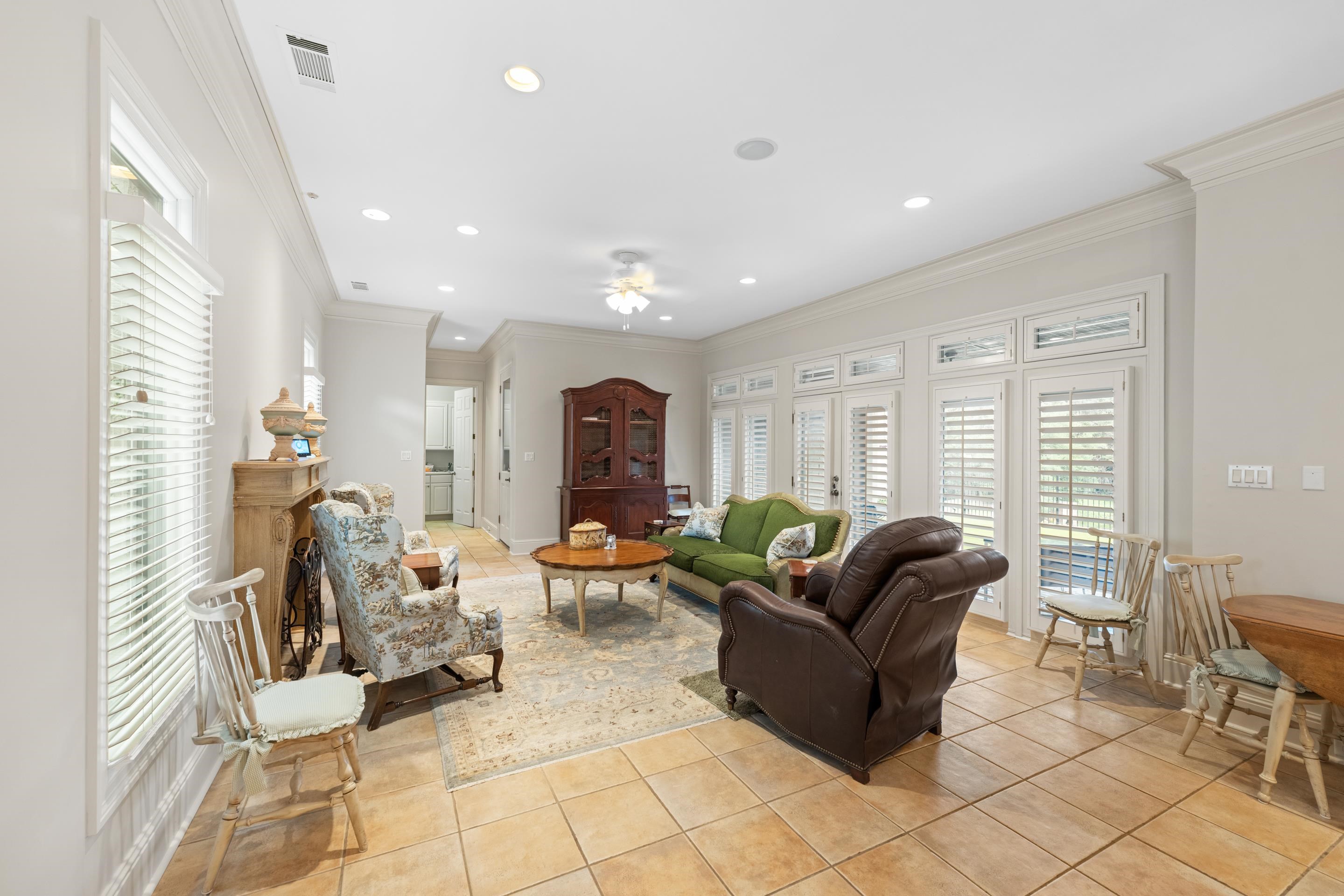3090 Oakleigh Manor Cv Property Photo 12