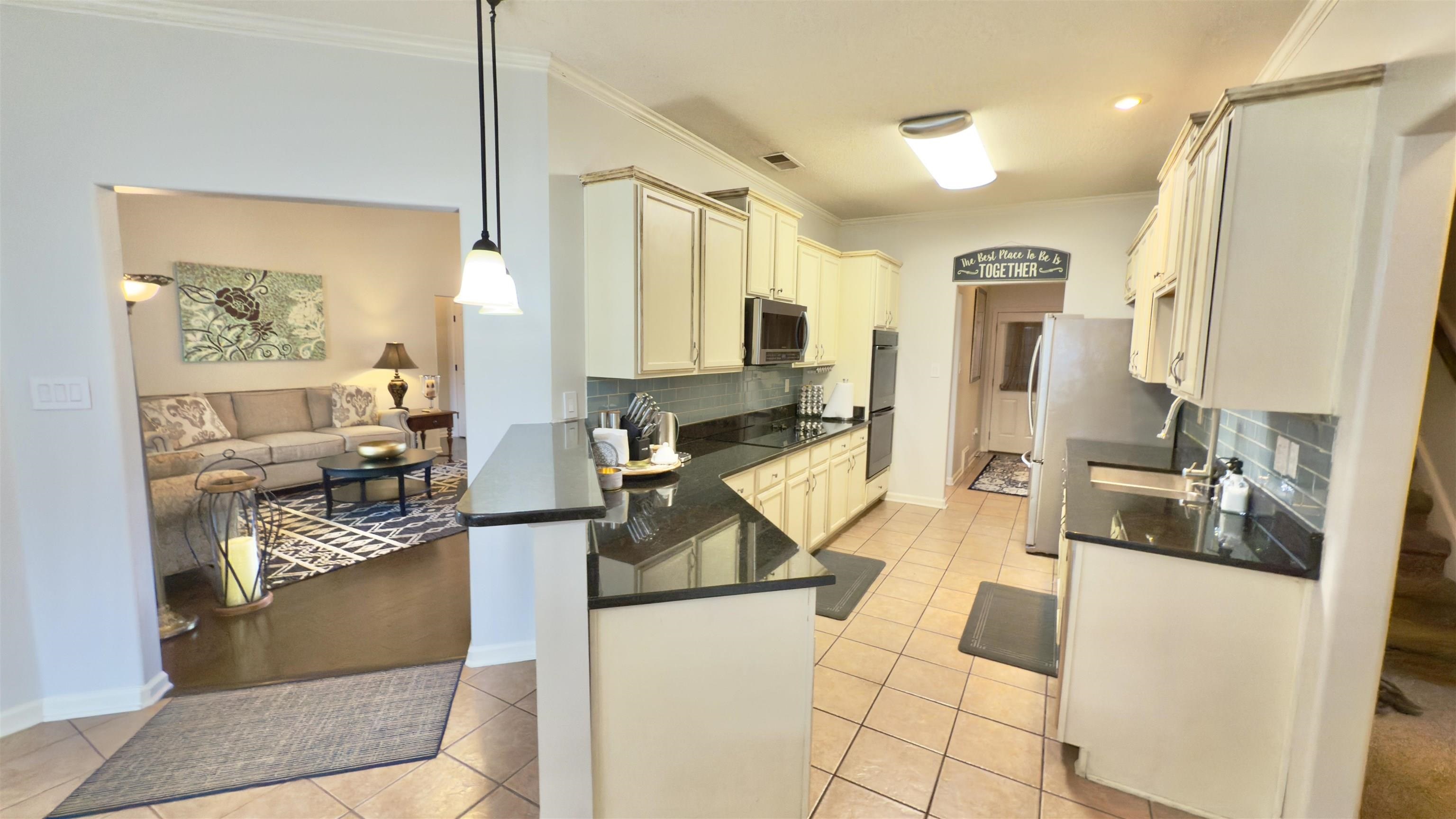 11215 Carston Cv Property Photo 7