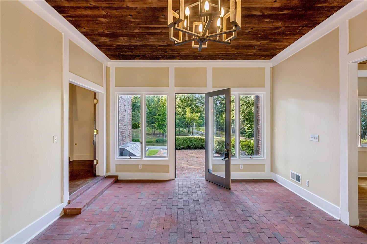 11110 Glen Birnham Rd Property Photo 4