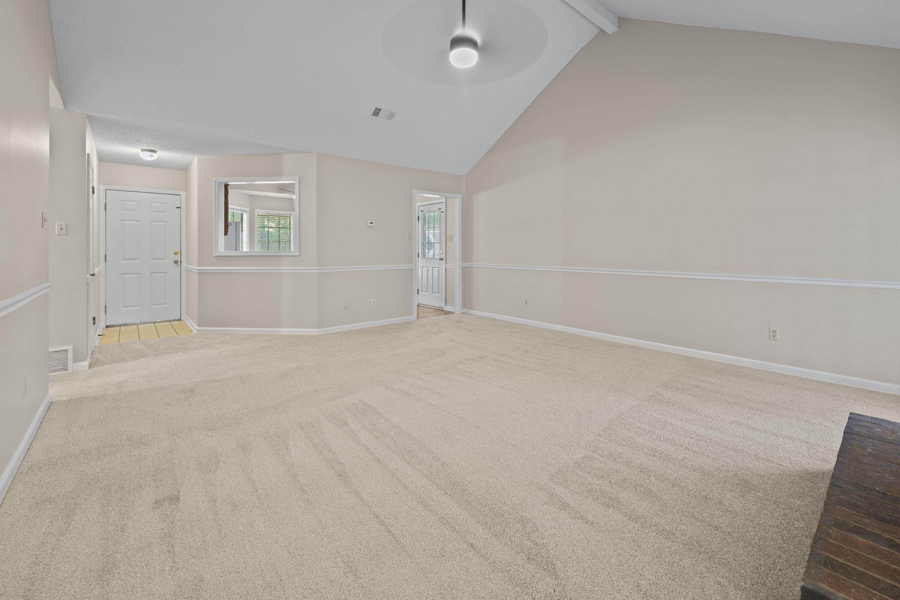 5916 Rensslaer Dr Property Photo 5