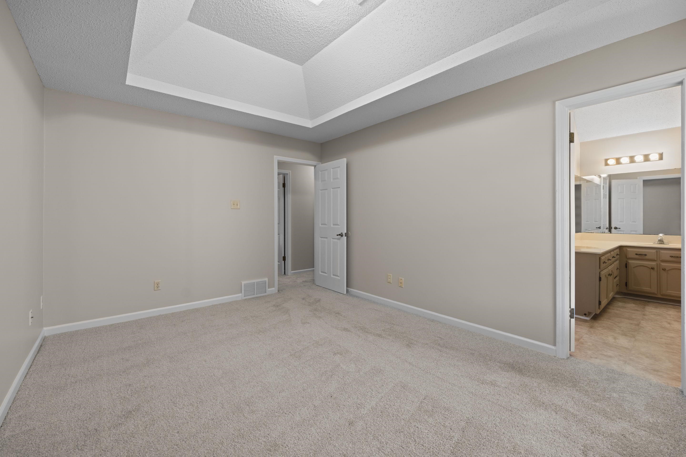 5916 Rensslaer Dr Property Photo 12