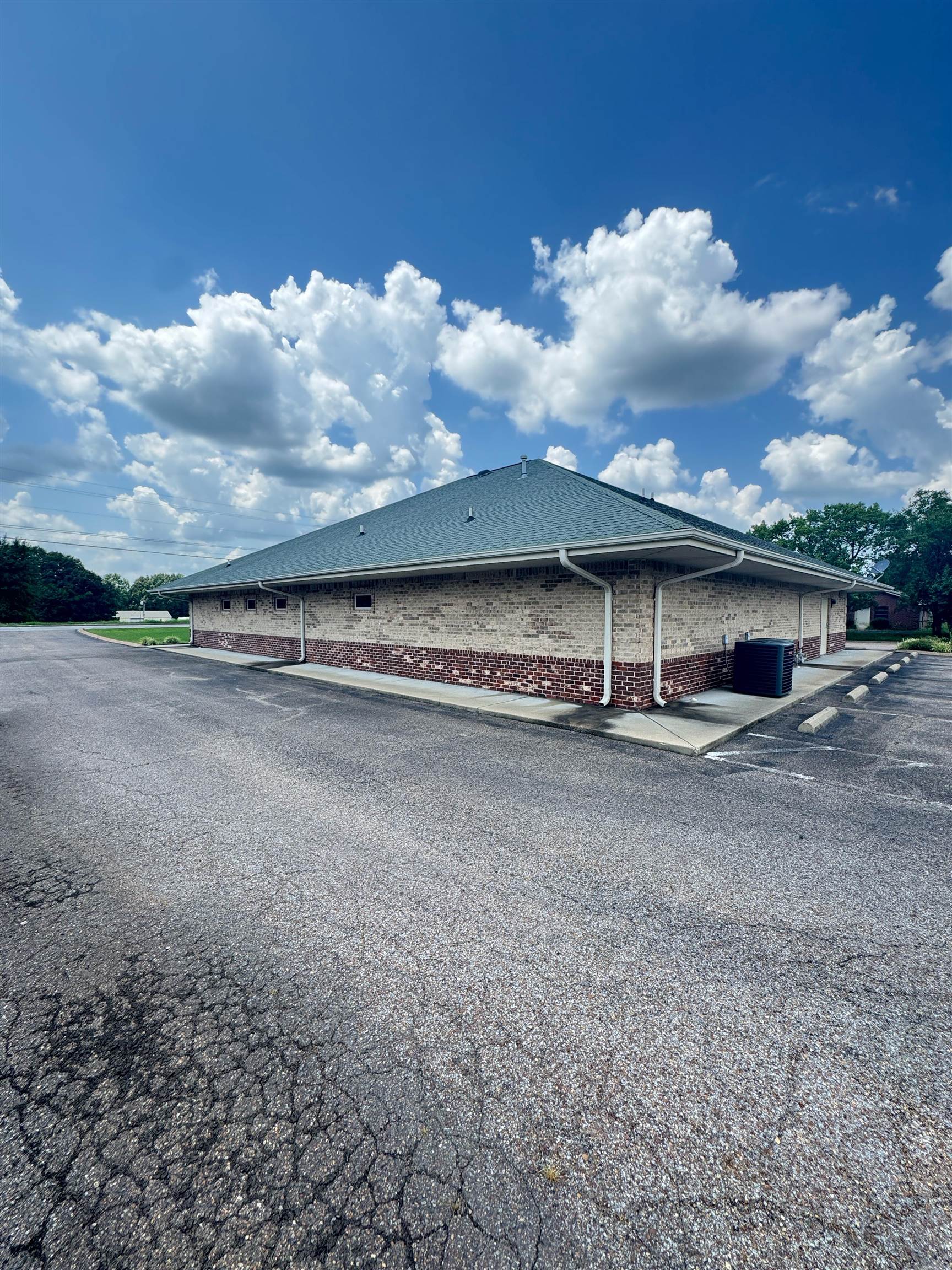 610 Nuckolls Rd Property Photo 4