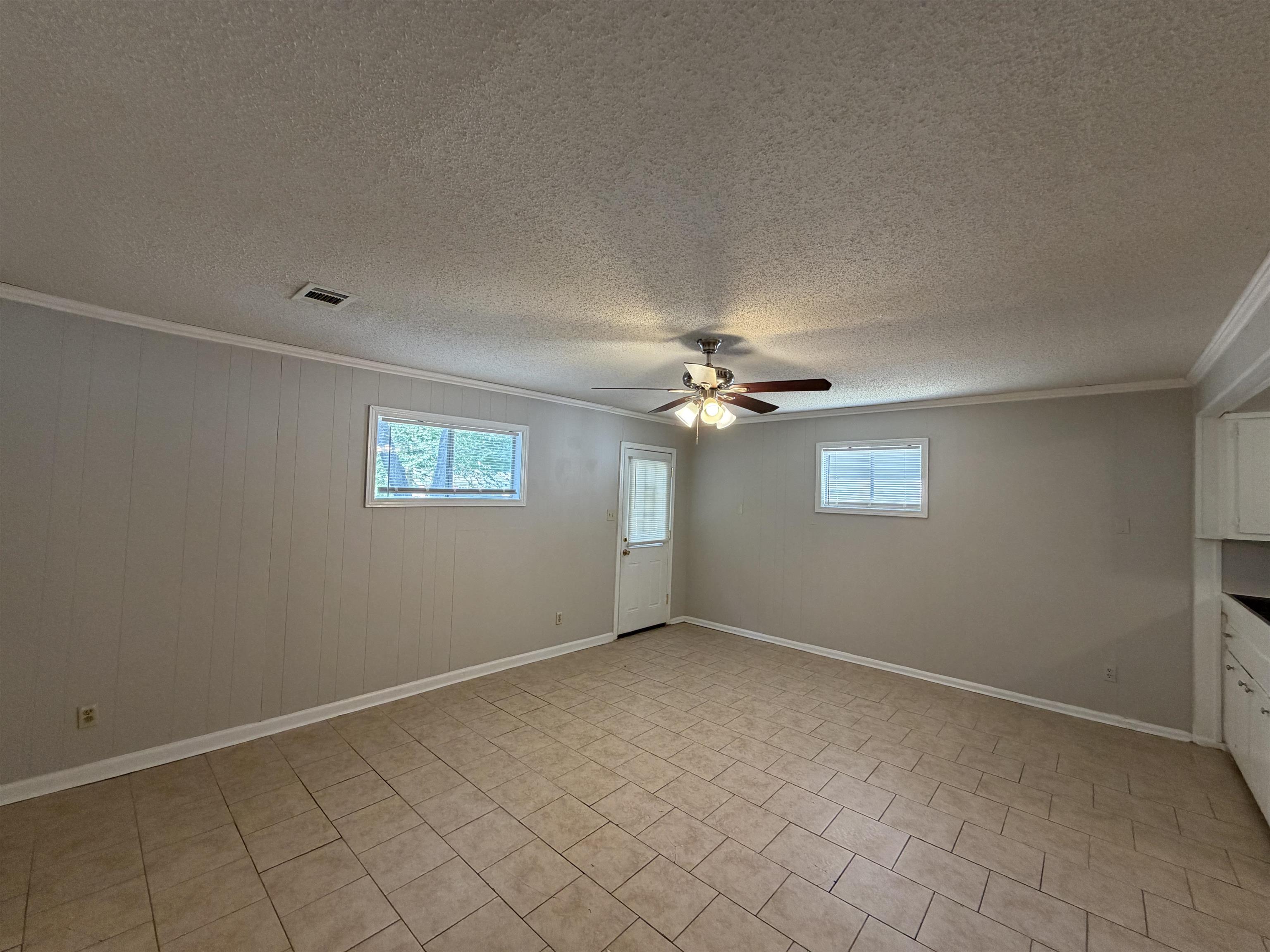 825 Bowen Cir Property Photo 7