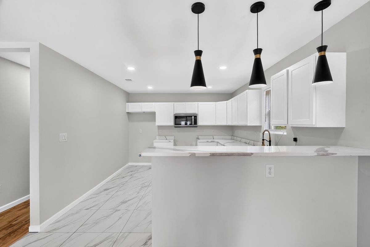 1047 Maria St Property Photo 6