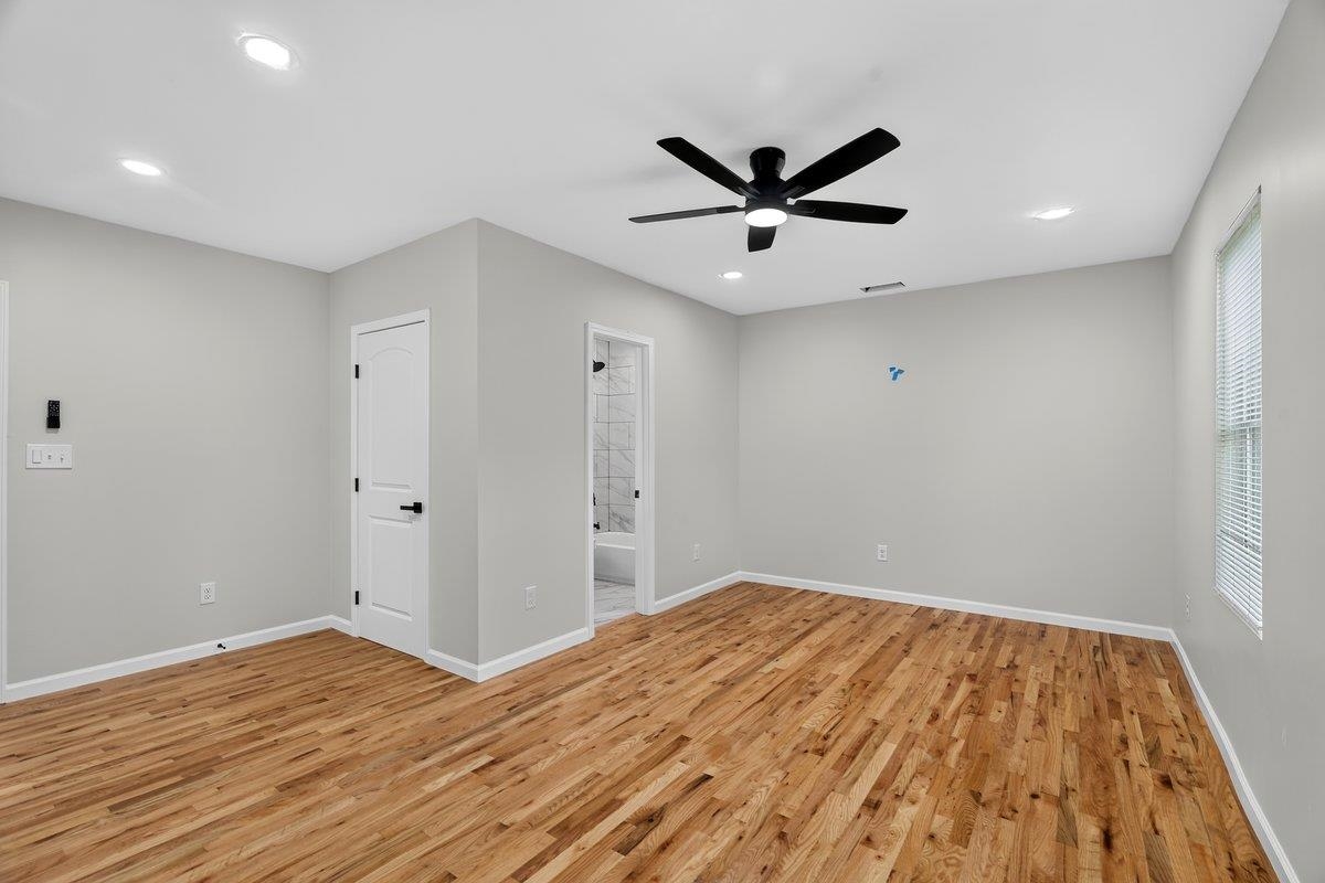 1047 Maria St Property Photo 19