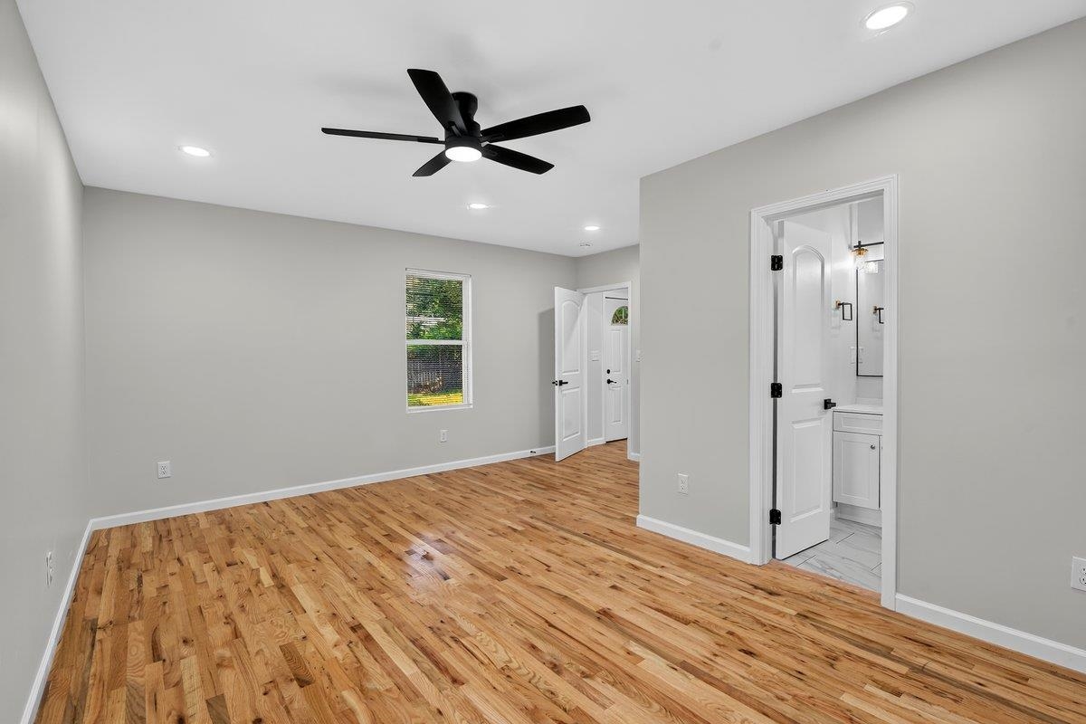 1047 Maria St Property Photo 20
