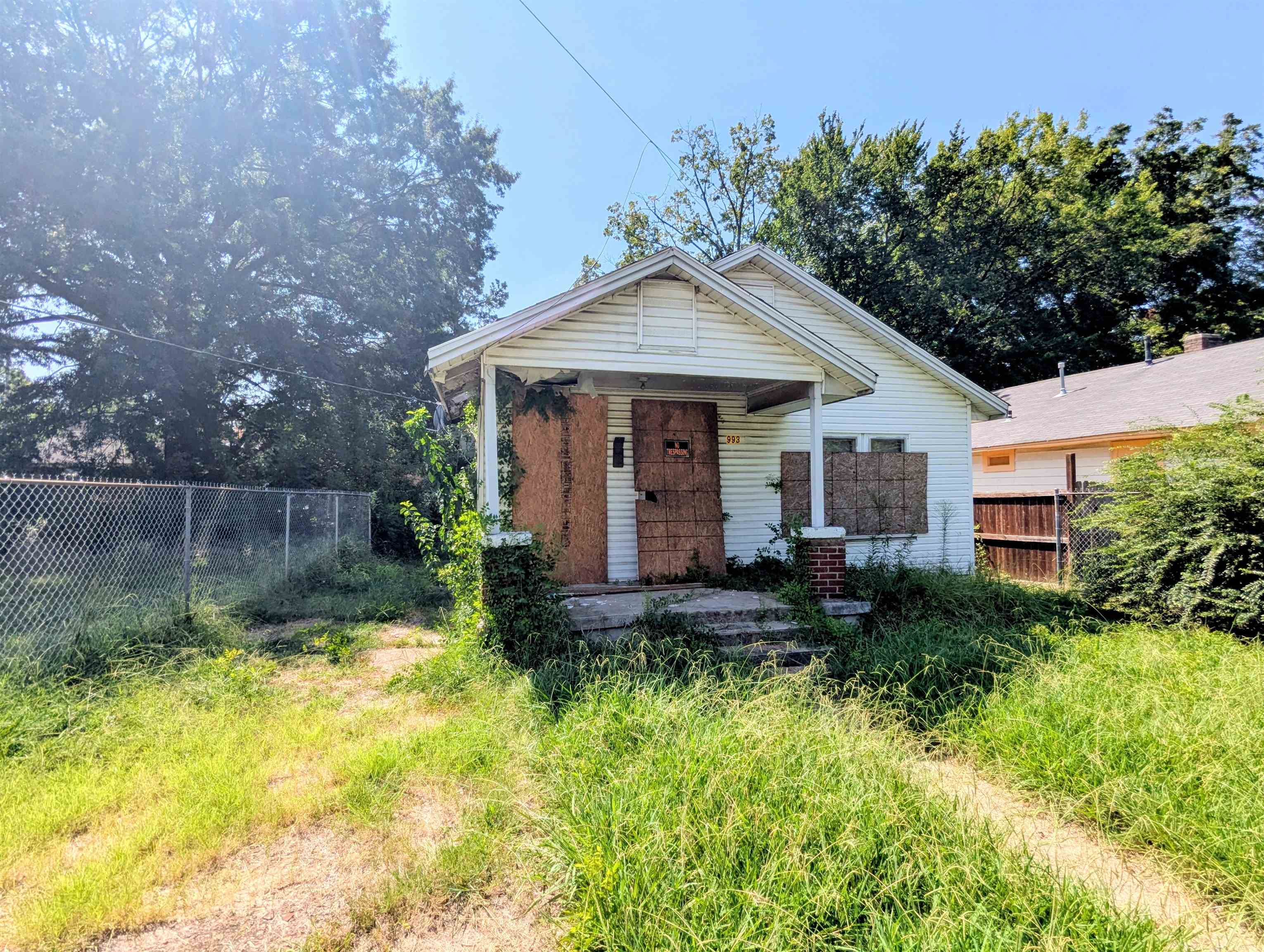 993 ALASKA ST Property Photo 1