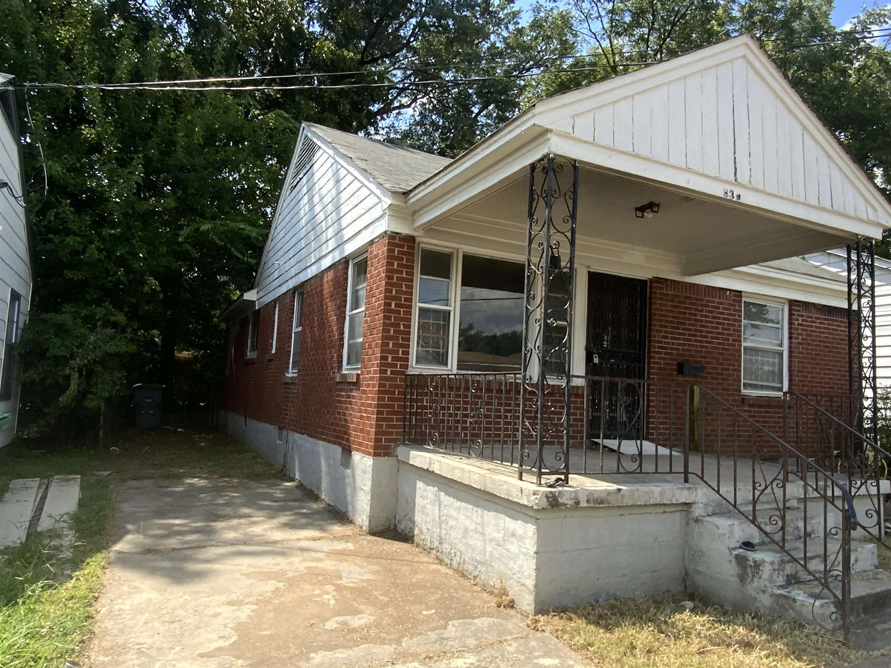 839 David St Property Photo 3