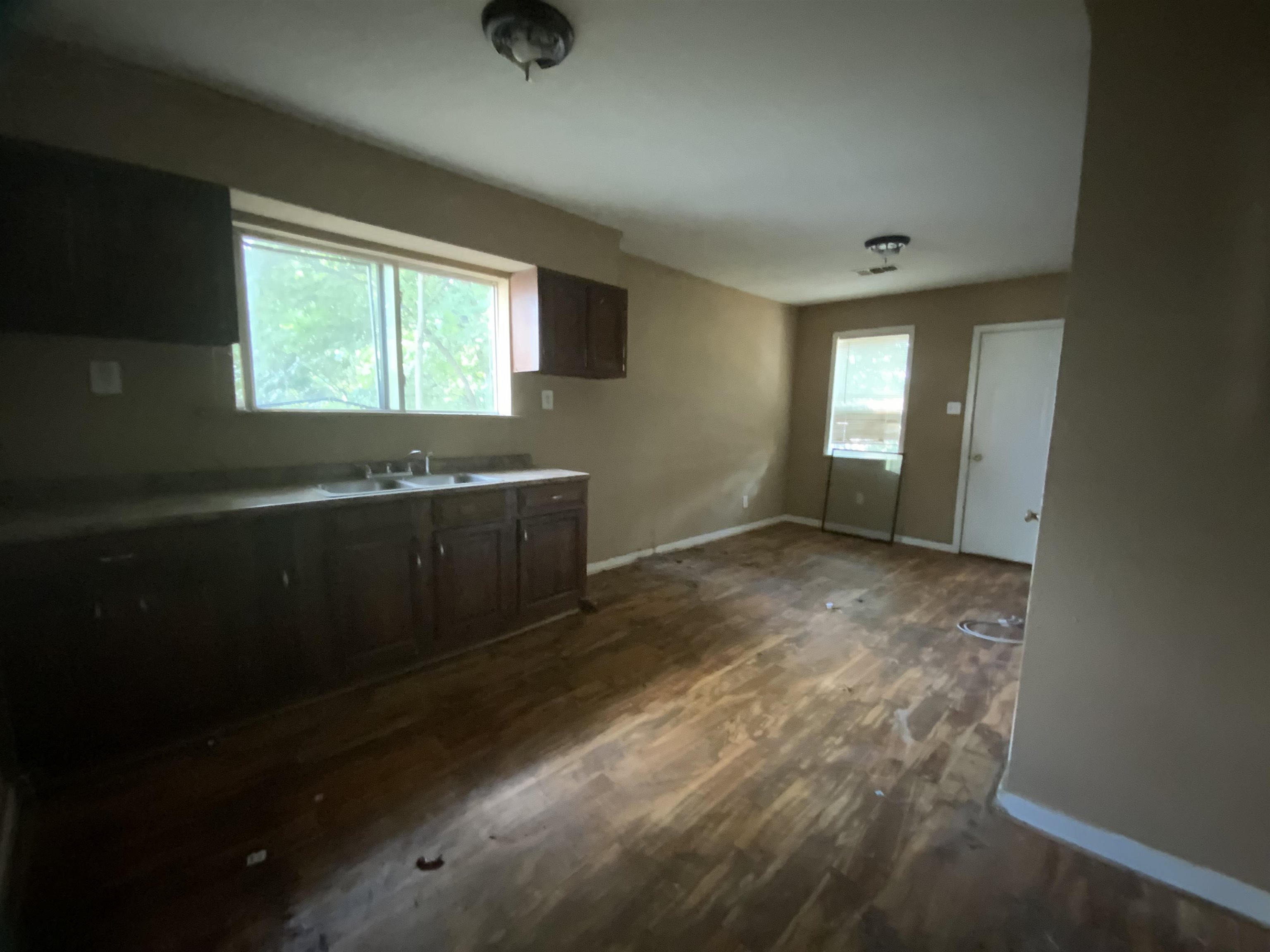 839 David St Property Photo 10