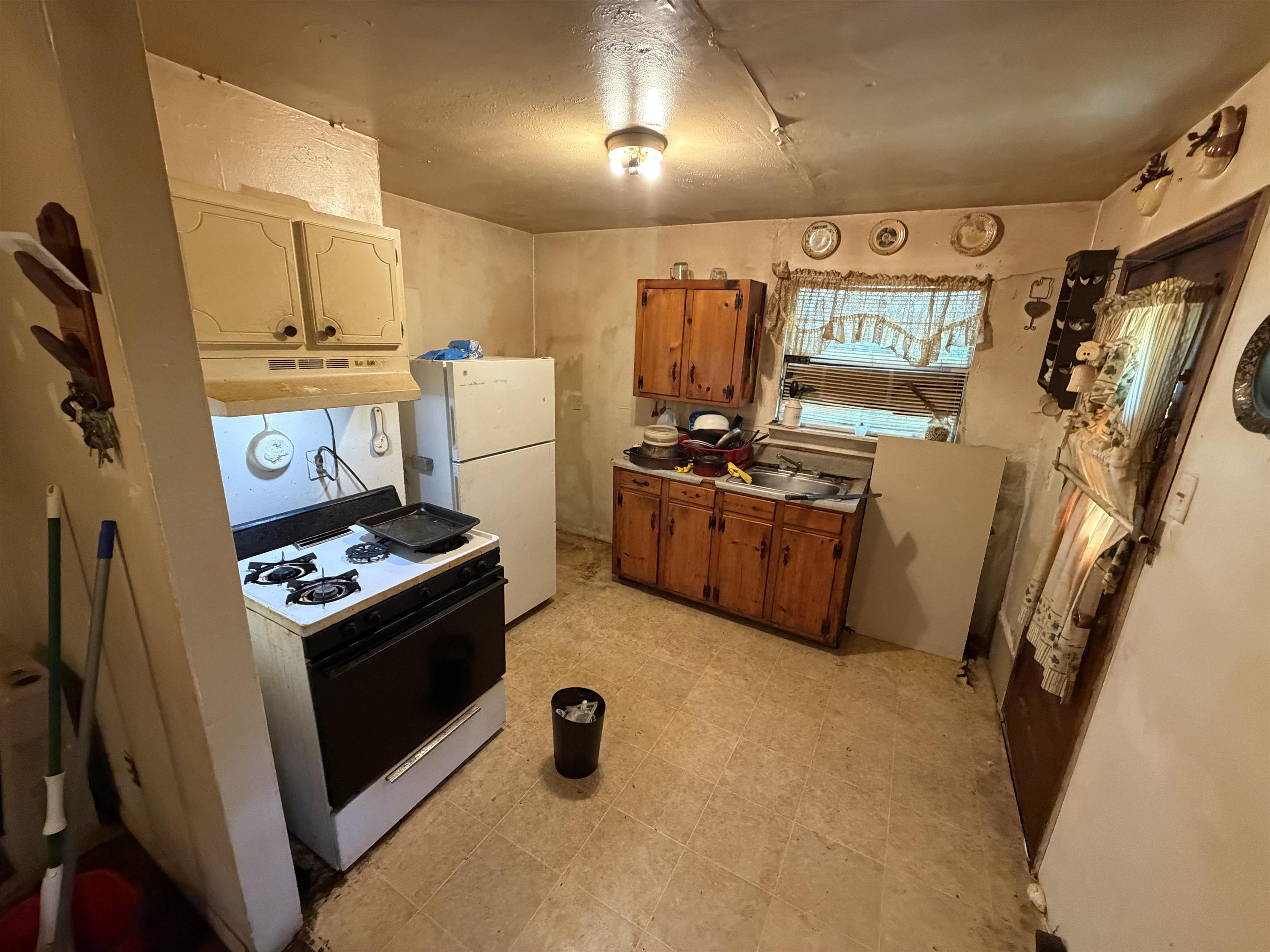 4500 Sunny Cv Property Photo 6