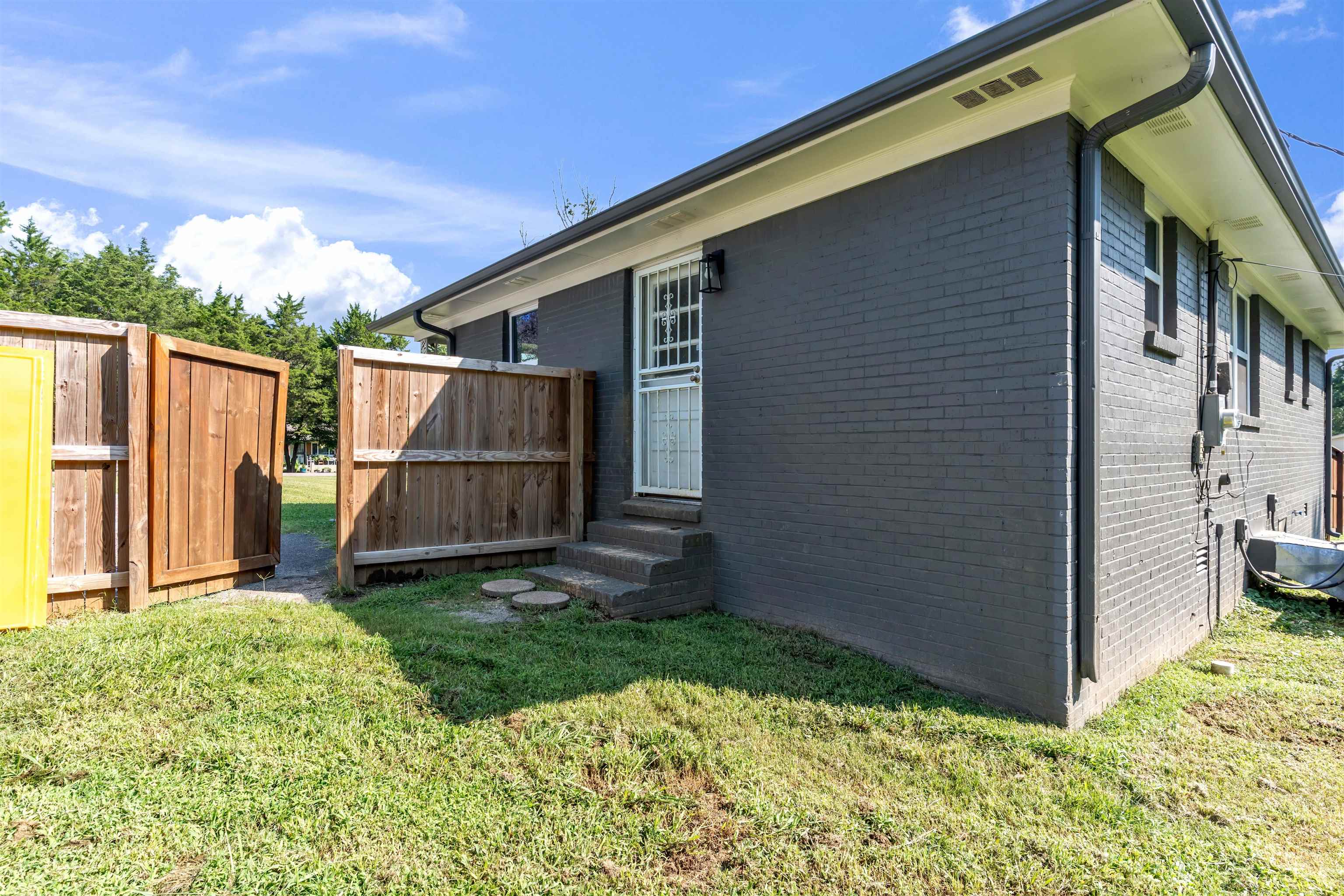 185 Henry Dr Property Photo 21