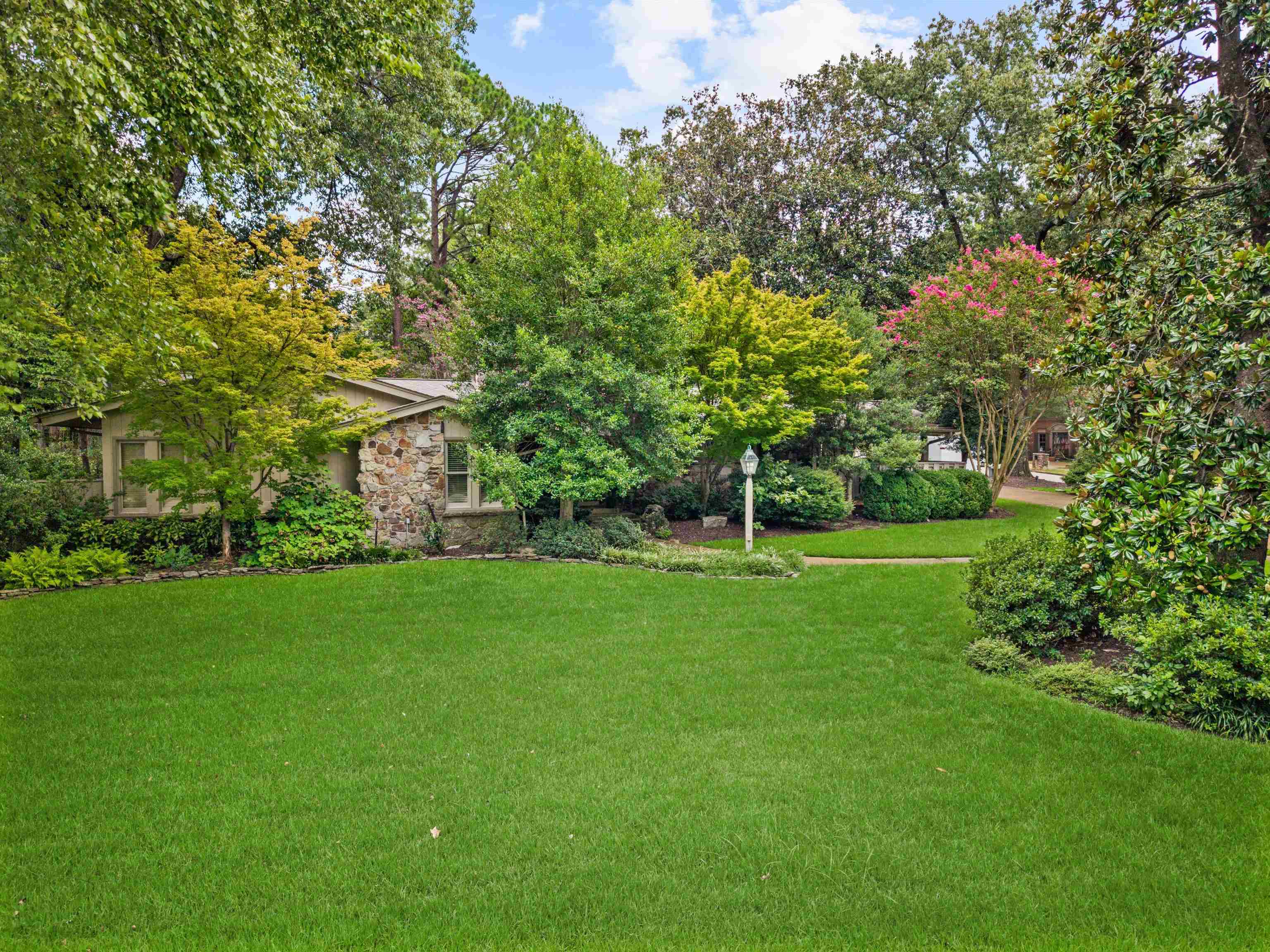 740 Sweetbrier Rd Property Photo 4