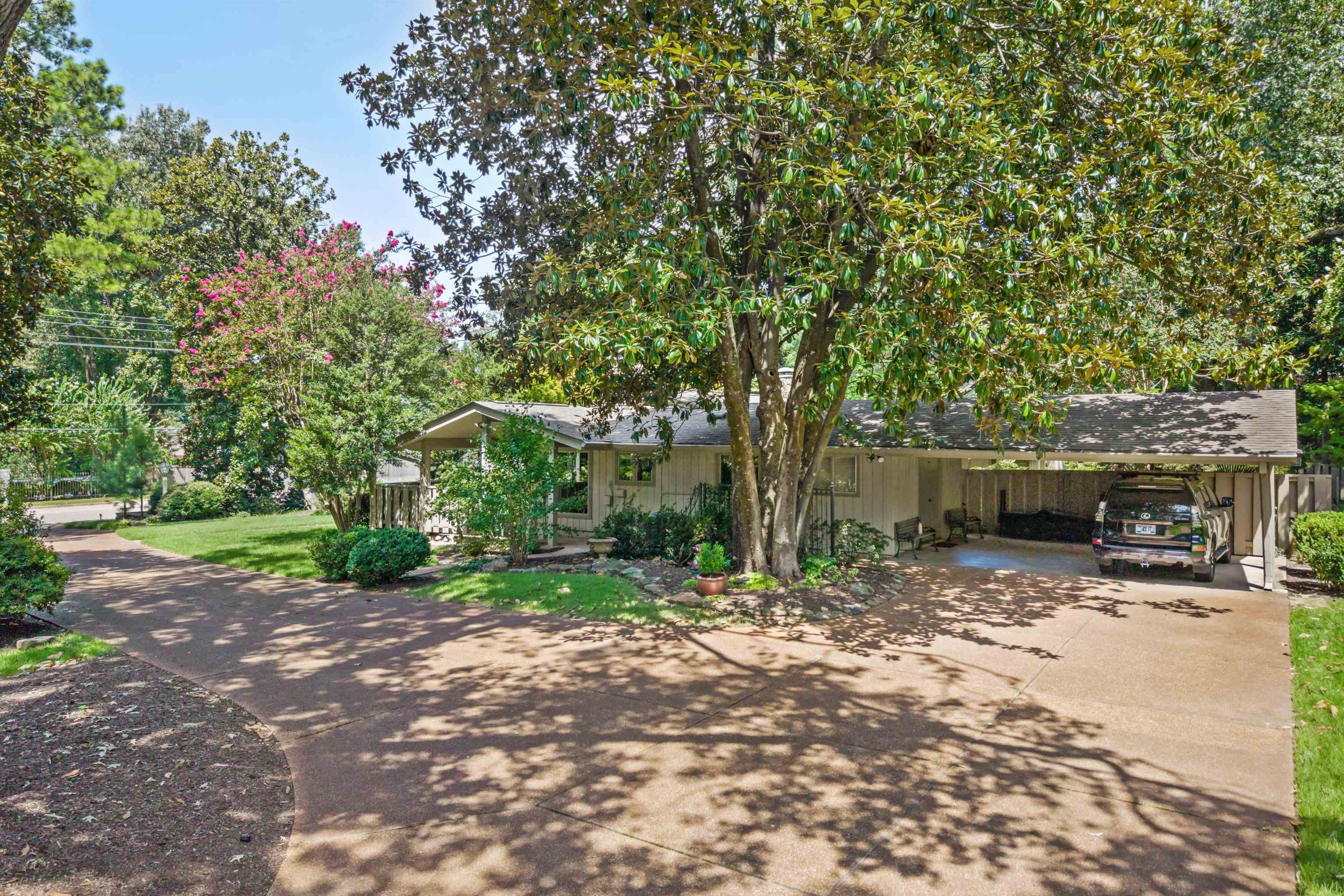 740 Sweetbrier Rd Property Photo 5