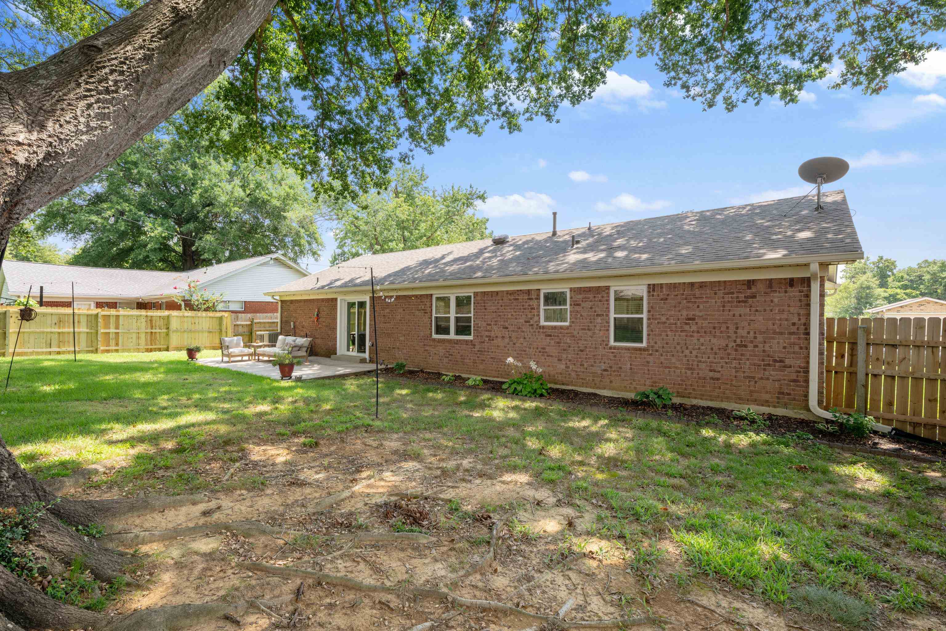 7052 Dawnhill Rd Property Photo 34