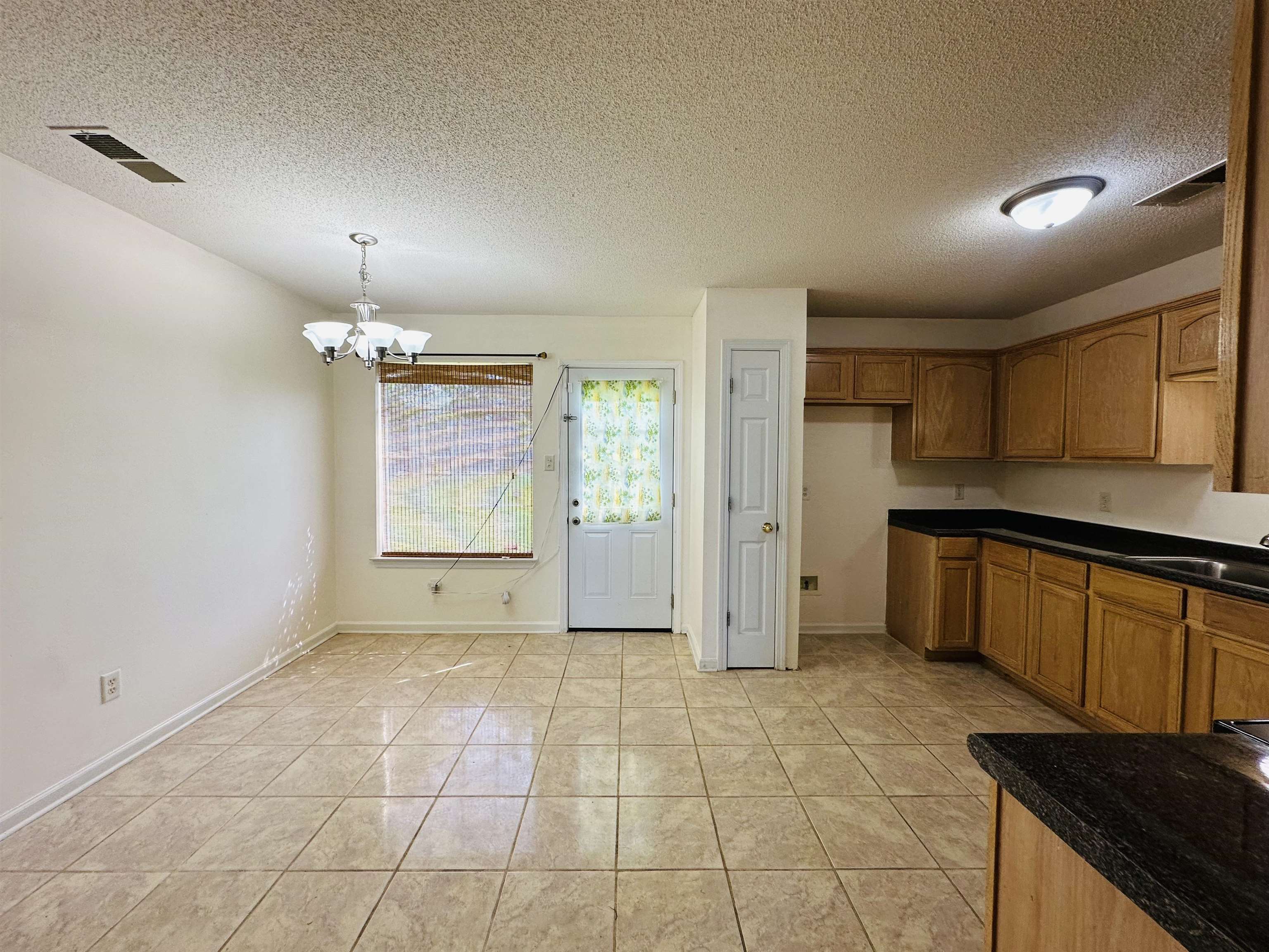 4556 E Cedar Ridge Cv Property Photo 7