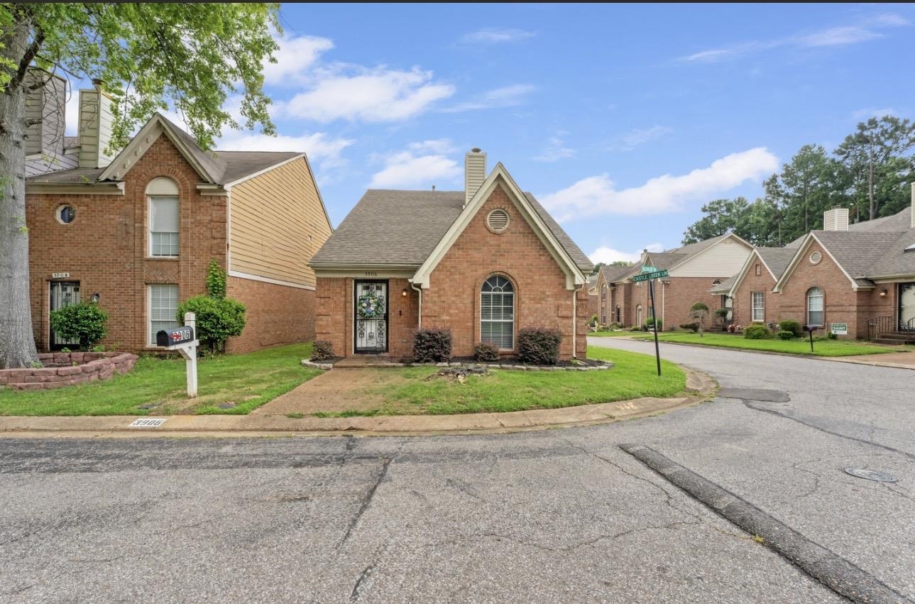 3906 Glencoe Dr Property Photo 2