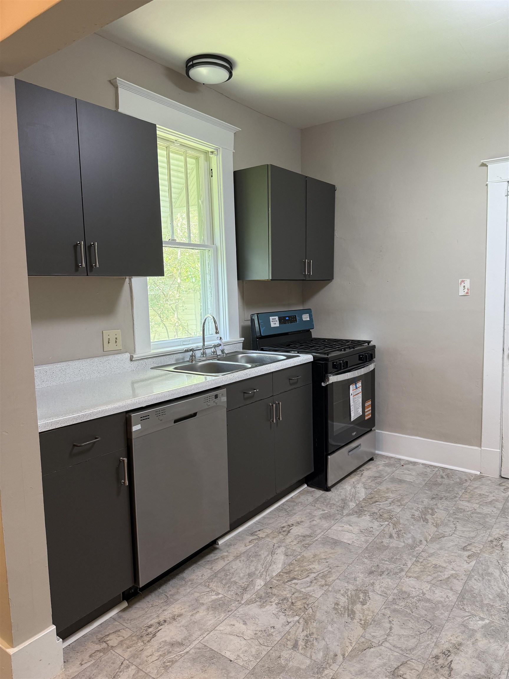 1468 Faxon Ave Property Photo 13