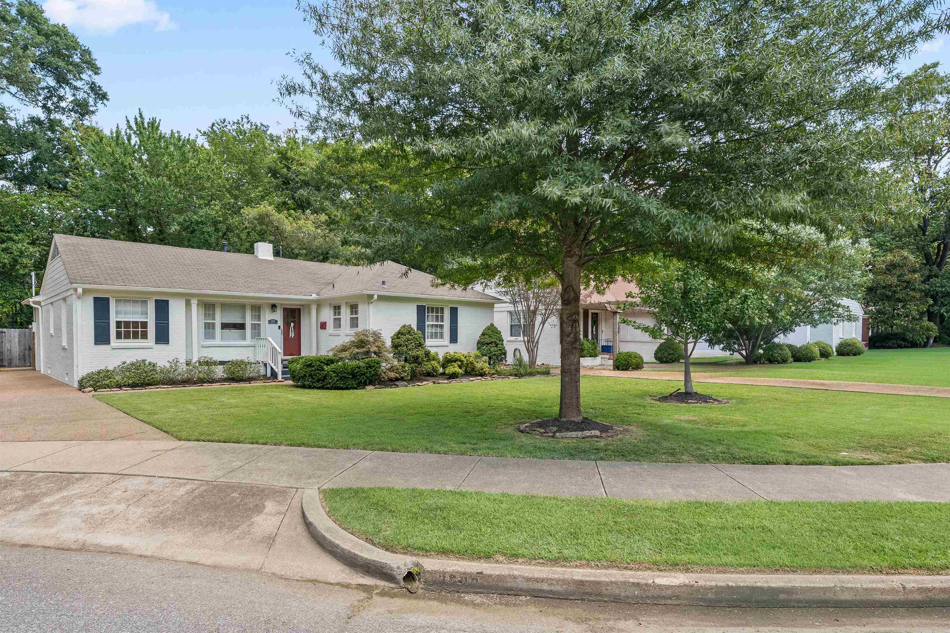 3582 Southwood Ave Property Photo 3