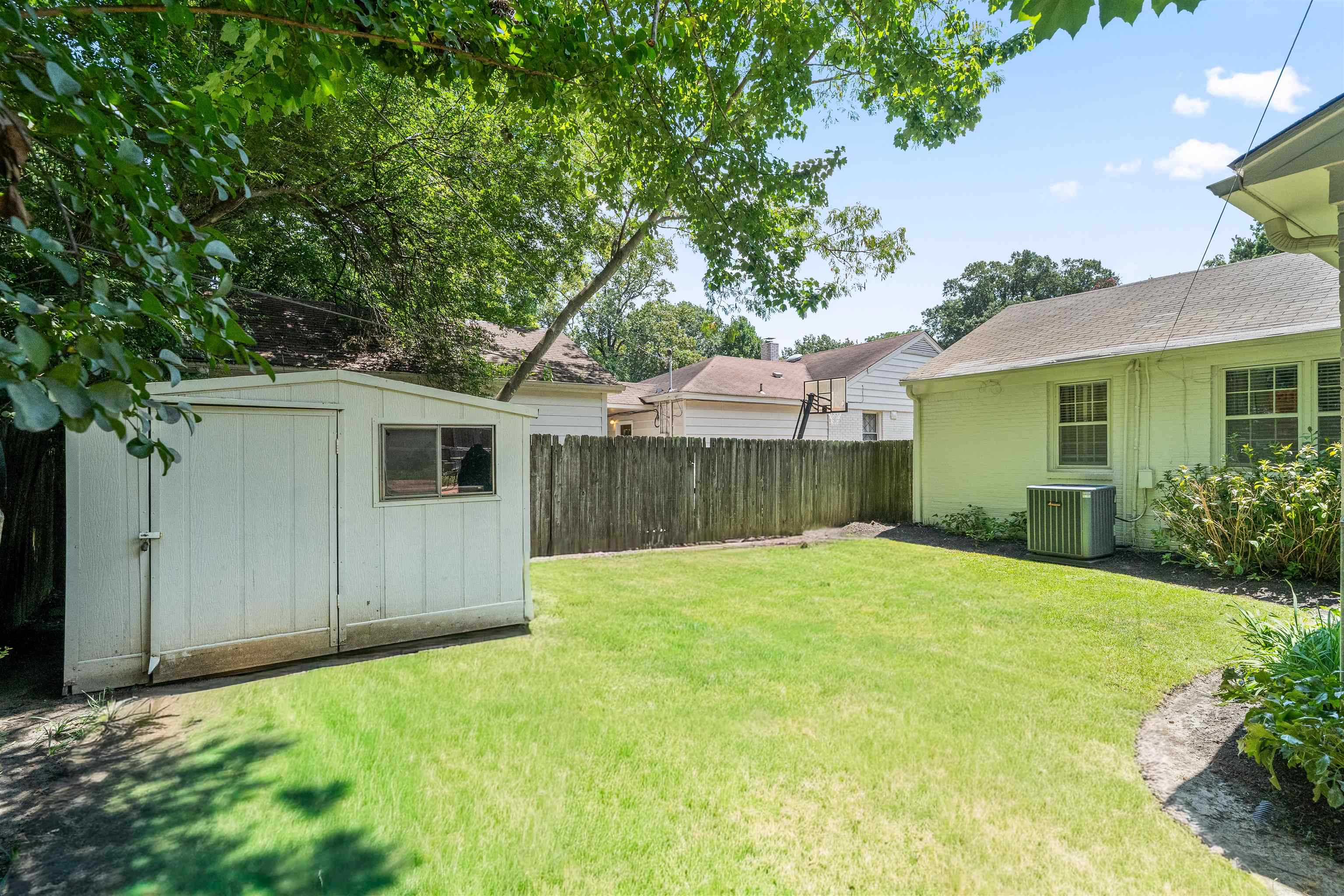 3582 Southwood Ave Property Photo 30